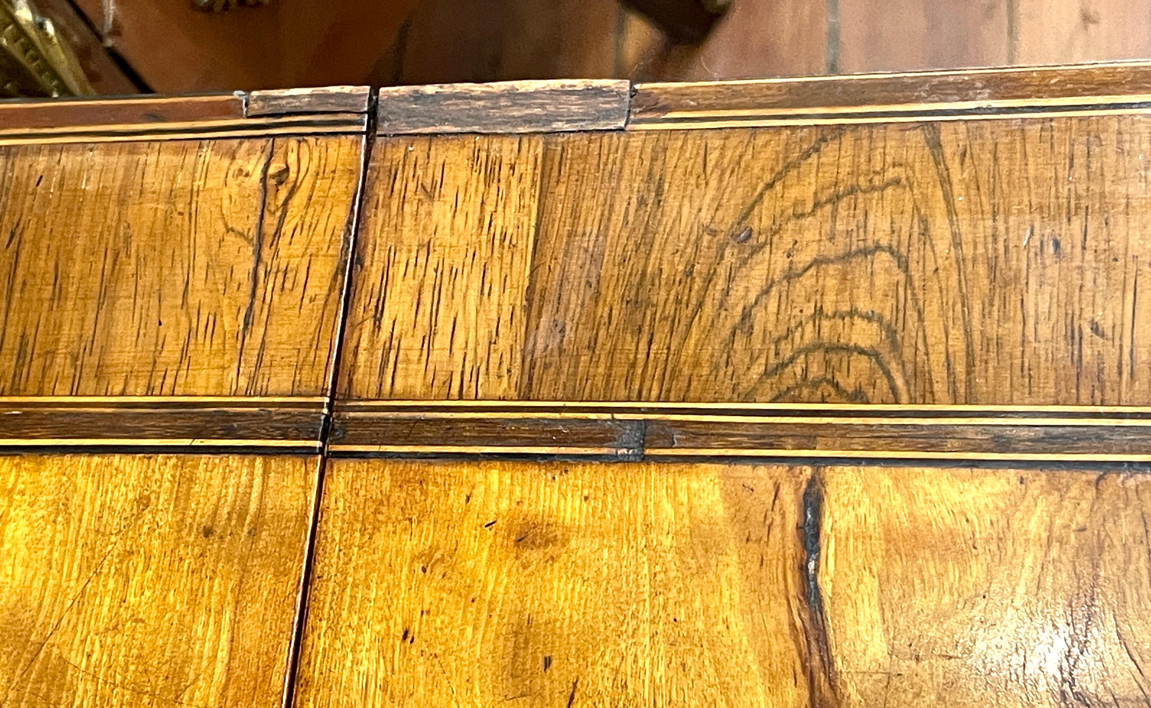 Seltener antiker englischer Geo. III. Regency-Tisch mit Intarsien aus satiniertem Holz mit hängenden Blättern Pembroke im Angebot 6
