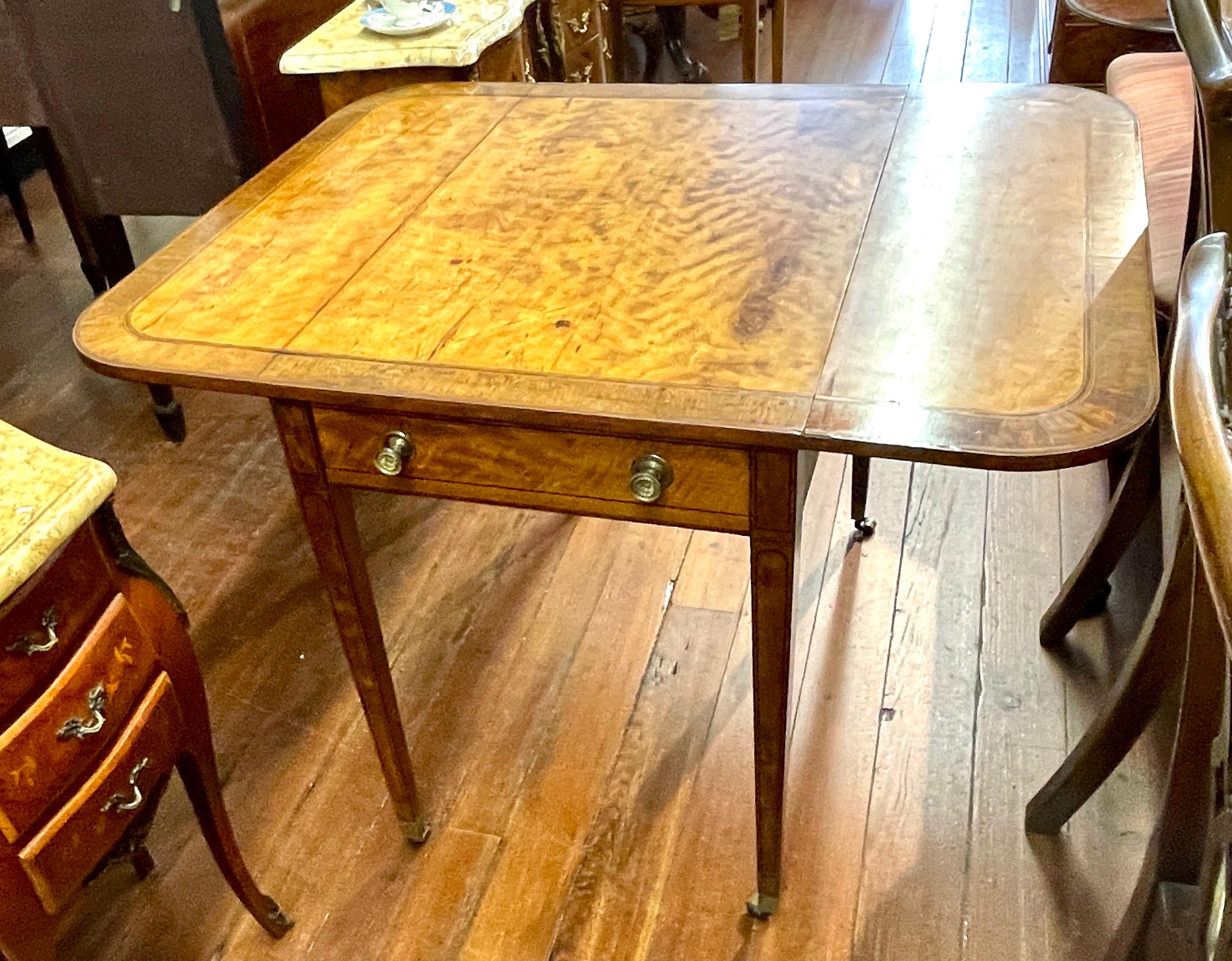 Rare Antique English Geo. III Regency Inlaid Satinwood Drop-Leaf Pembroke Table For Sale 7