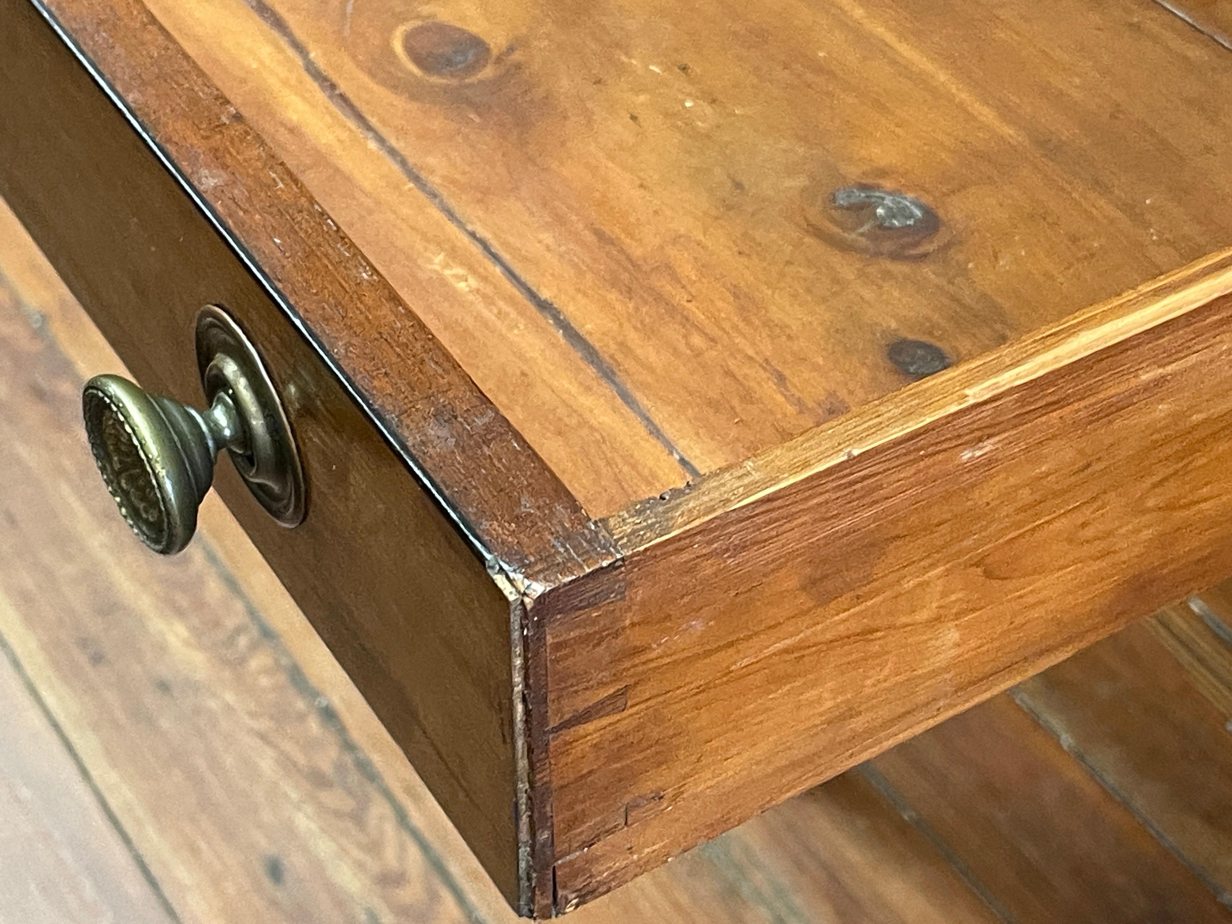 Rare Antique English Geo. III Regency Inlaid Satinwood Drop-Leaf Pembroke Table For Sale 12