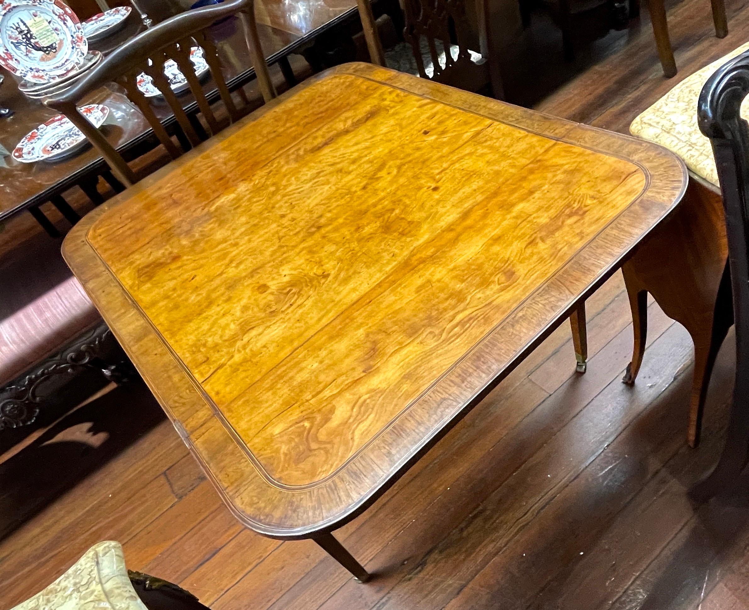Rare Antique English Geo. III Regency Inlaid Satinwood Drop-Leaf Pembroke Table For Sale 3