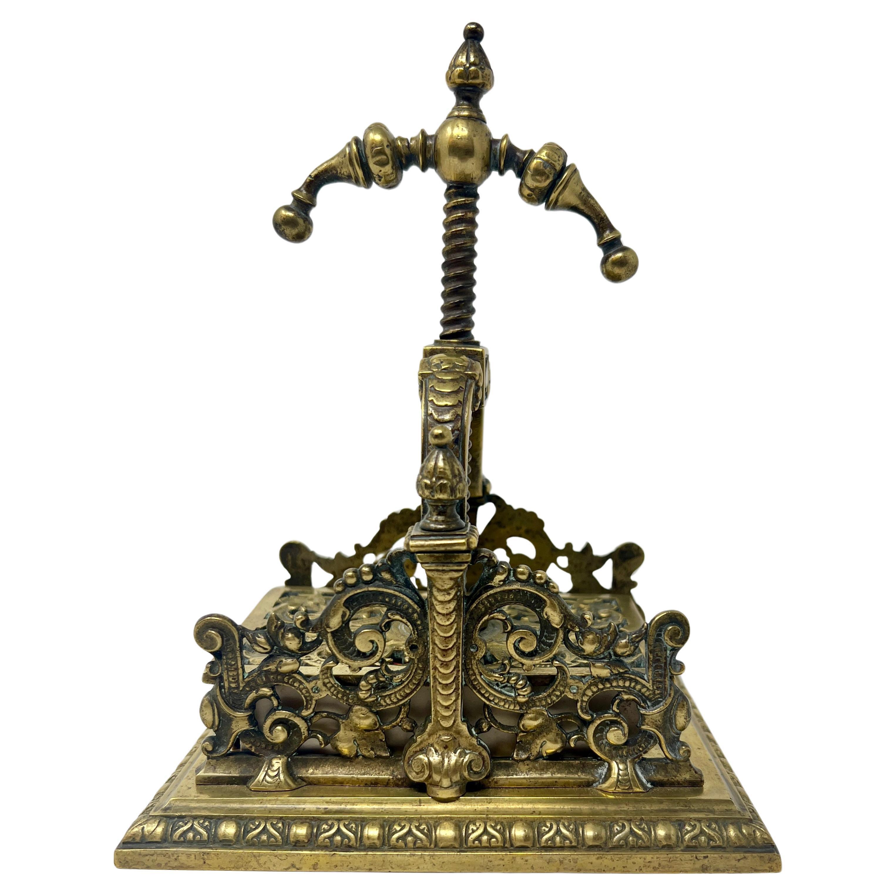 Rare Antique English Victorian Solid Brass Playing Card Press, Circa 1880-1890. In Good Condition For Sale In New Orleans, LA