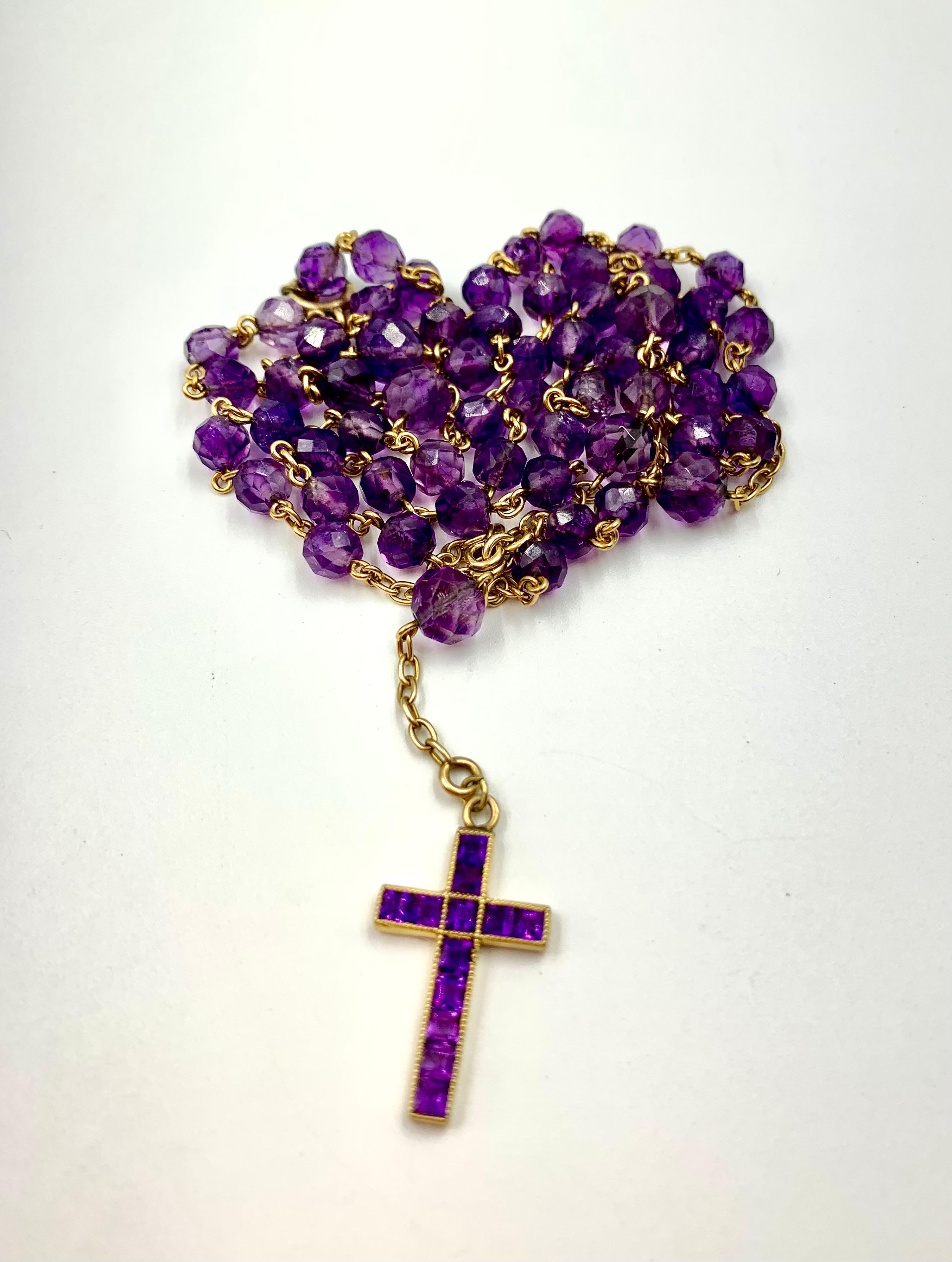 Raro Rosario Antiguo de Oro Amarillo de 14K con Amatista Facetada Cruz de Amatista en Canales Hecho a mano en venta