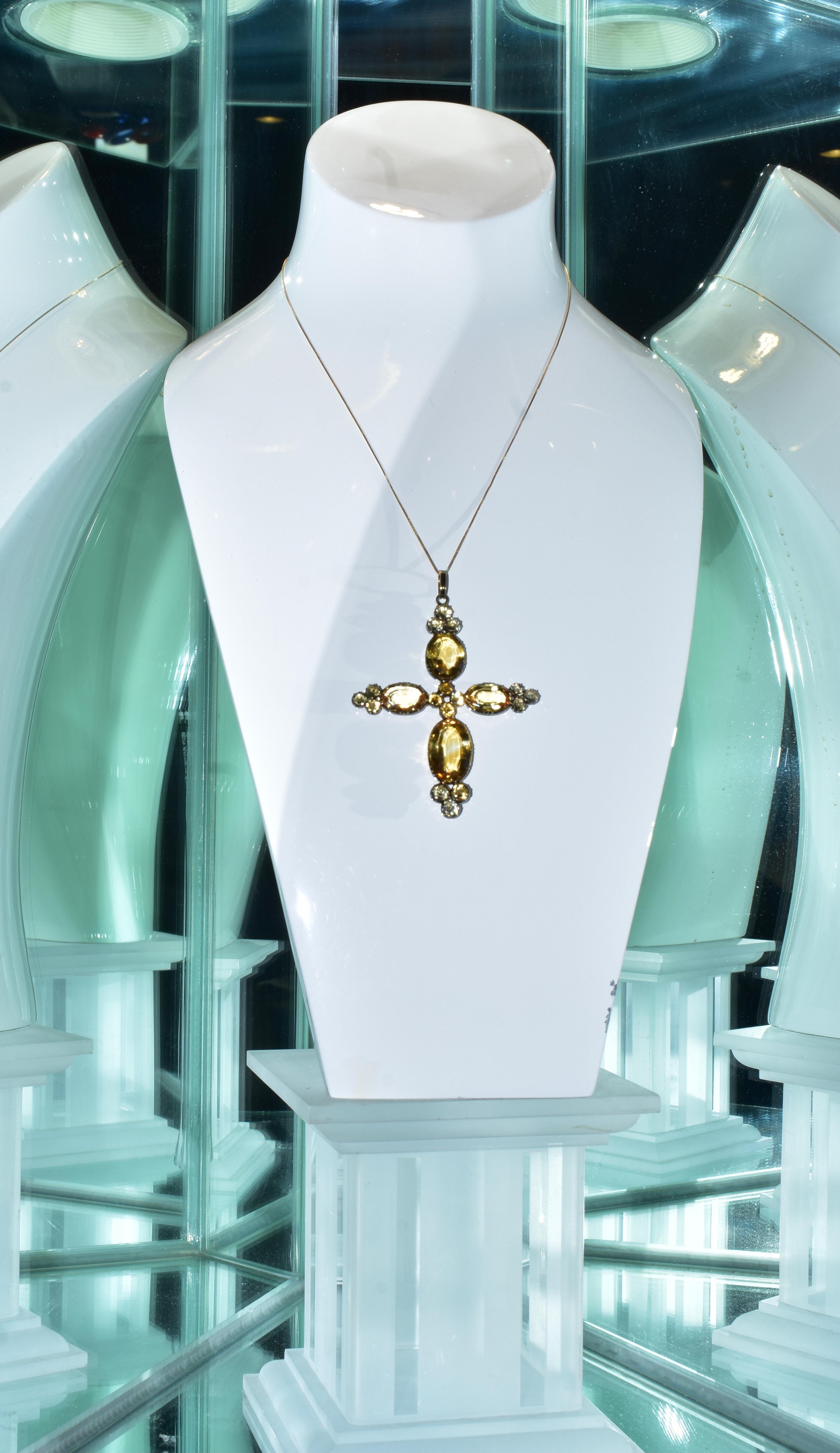 Rara Cruz Antigua de Oro y Citrino, c 1840 Victoriano en venta