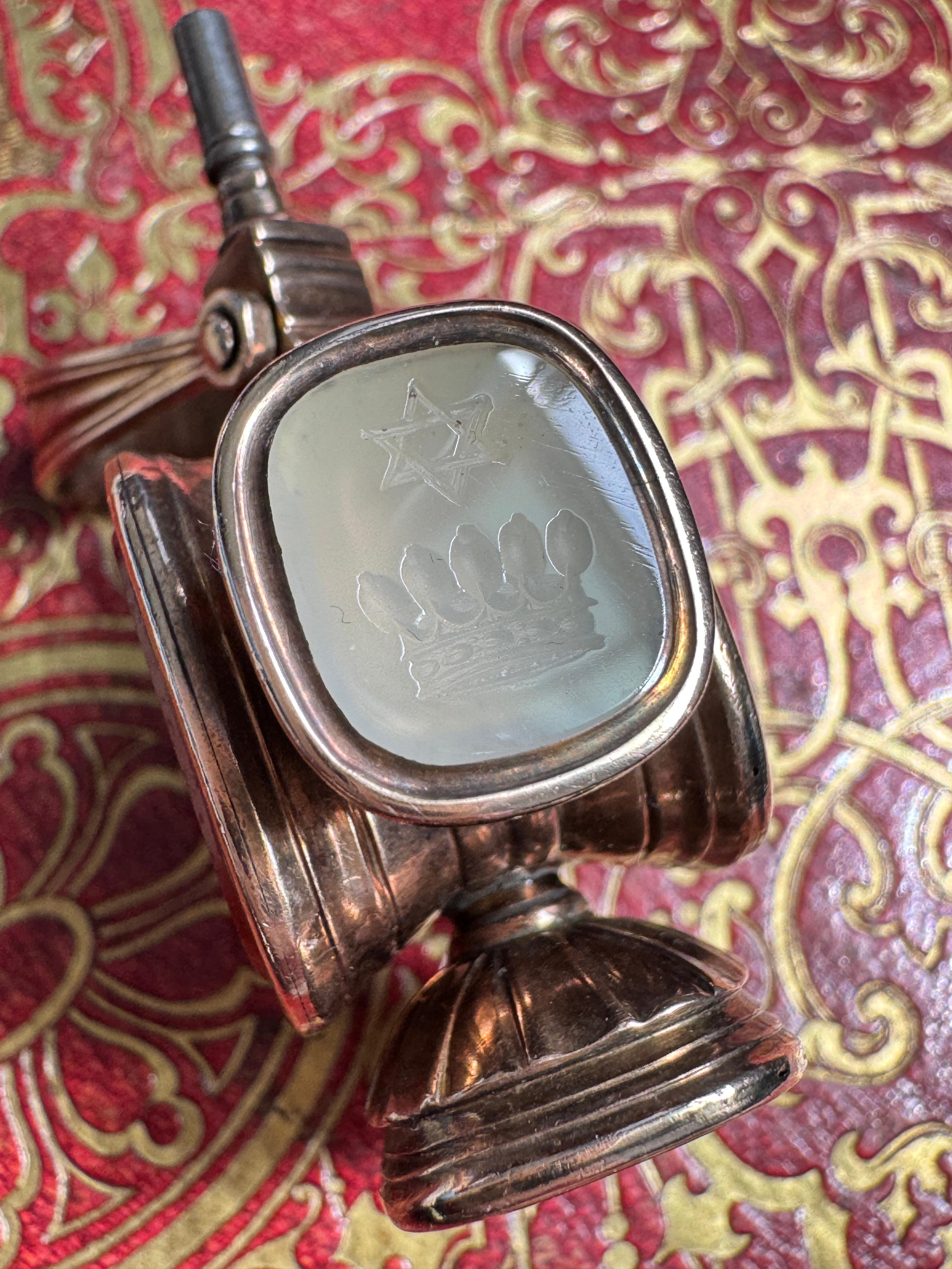 Rare pendentif en intaille à cinq faces pour montre de poche et porte-clés Bon état - En vente à Hummelstown, PA