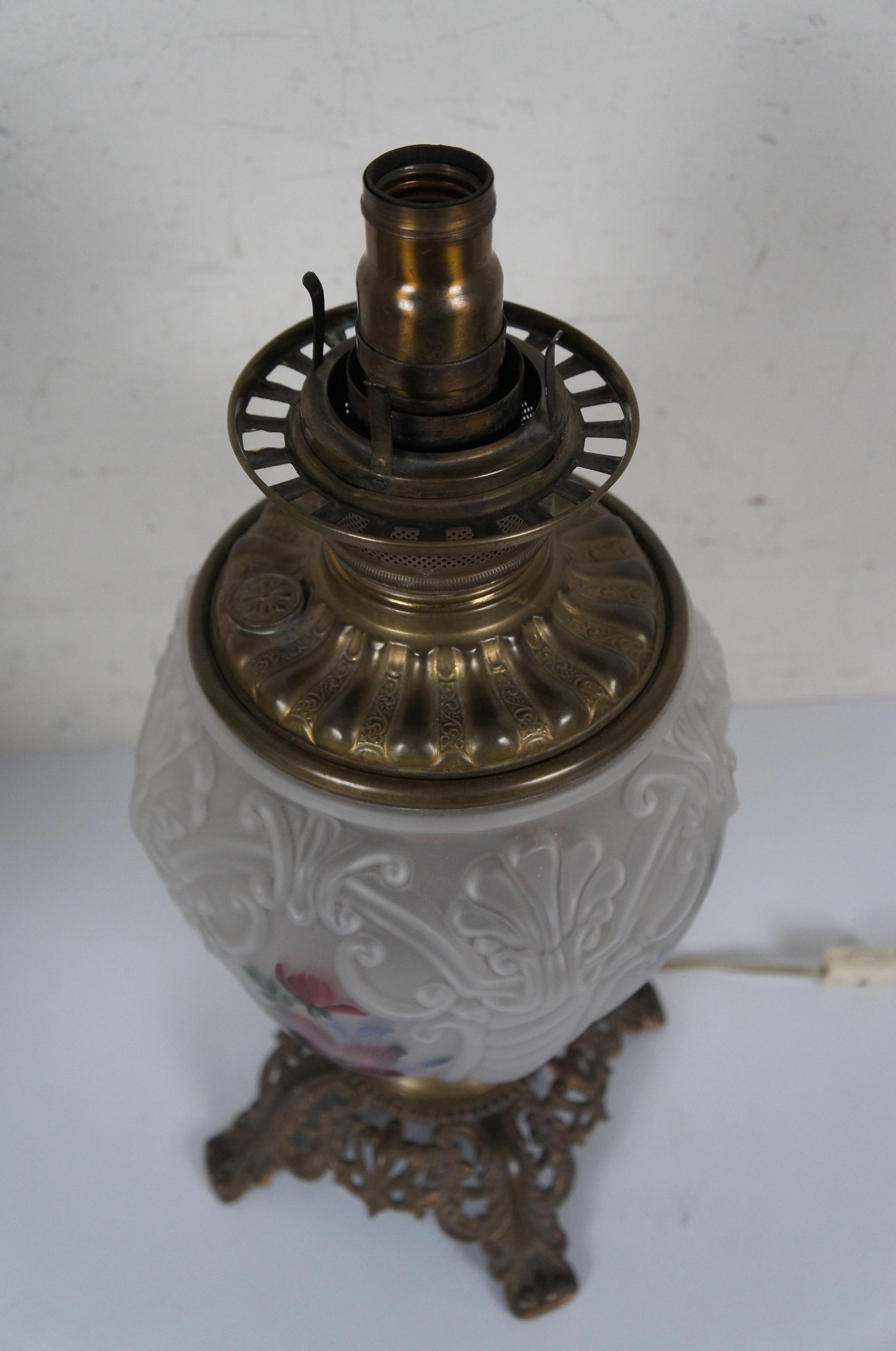 Rare Antique Fostoria Etched Satin Glass GWTW Parlor Hurricane Oil Lantern Lamp In Fair Condition For Sale In Dayton, OH