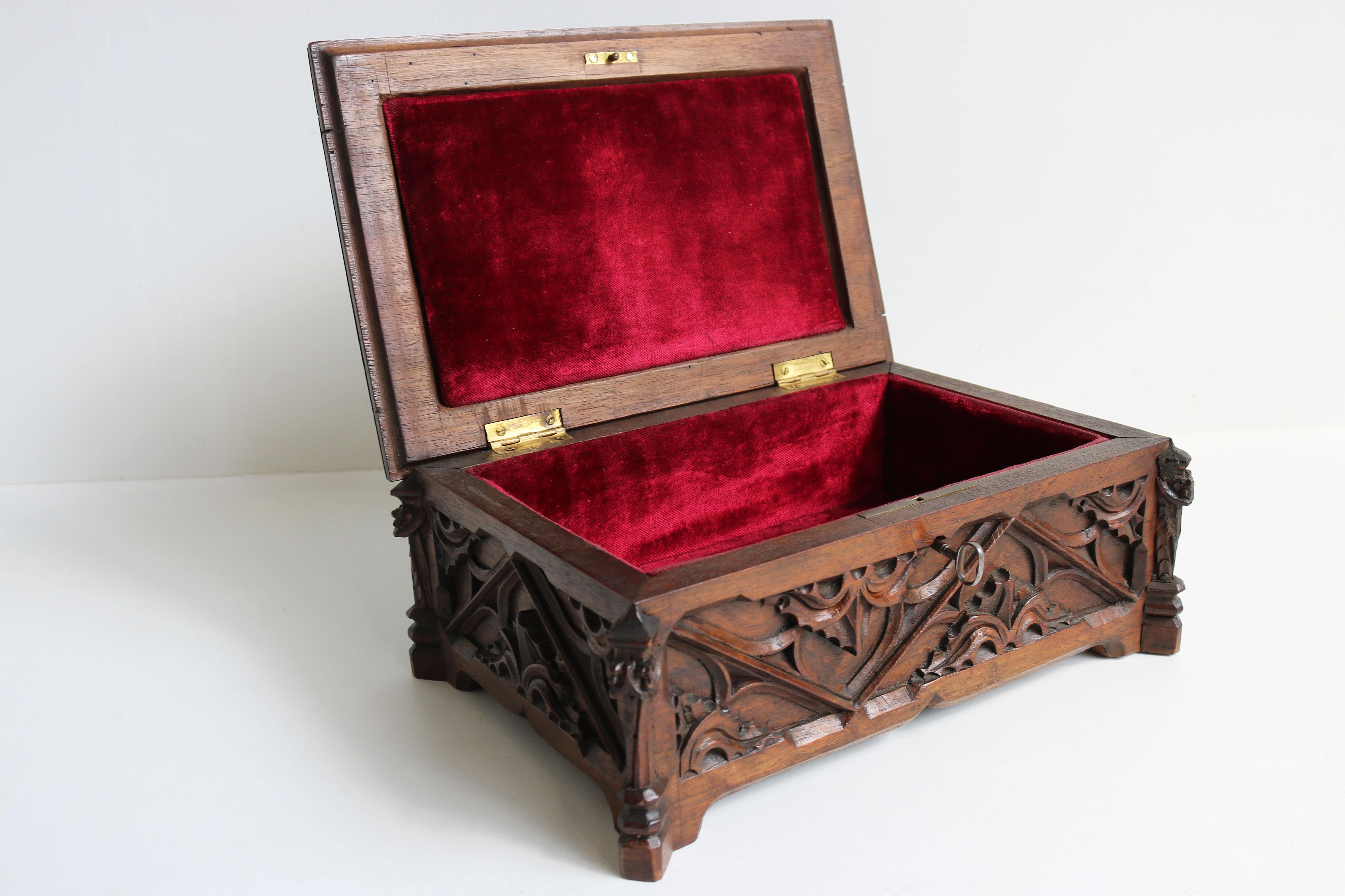 Rare Antique French 19th Century Gothic Revival Neo-Gothic Jewelry Box Church For Sale 8