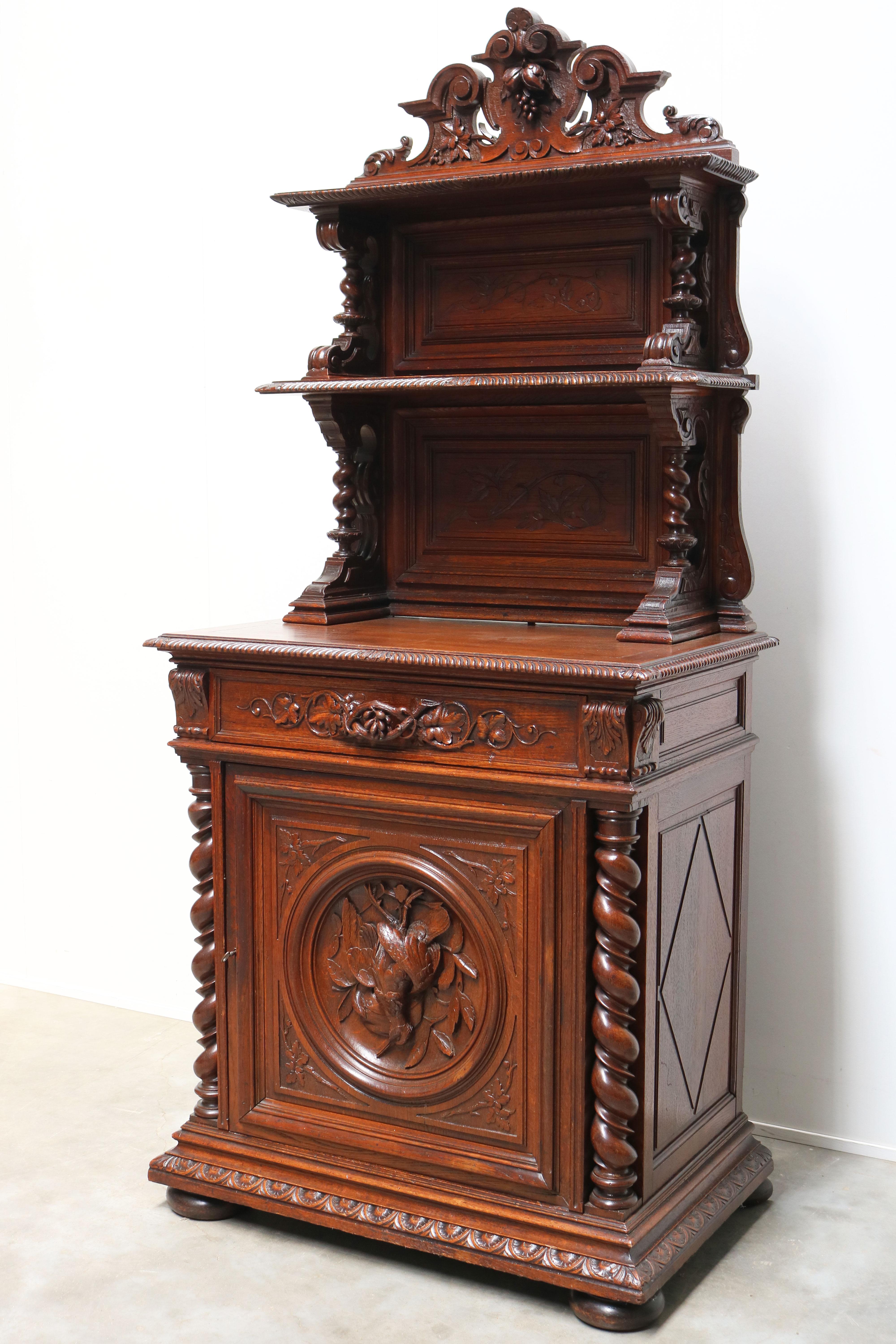 Rare Antique French 19th Century Hunting Cabinet / Black Forest Barley Twist Oak For Sale 9