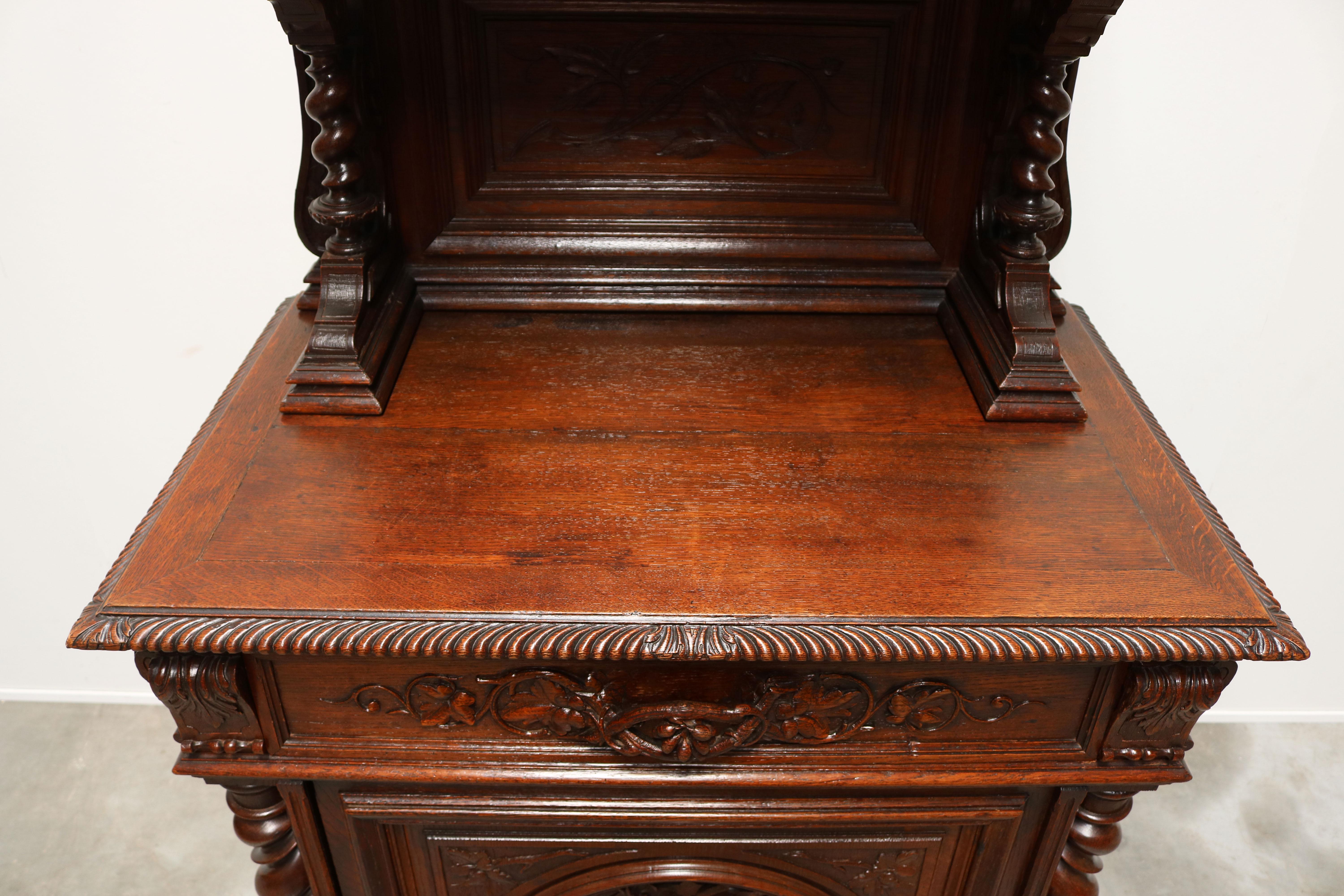 Rare Antique French 19th Century Hunting Cabinet / Black Forest Barley Twist Oak For Sale 1
