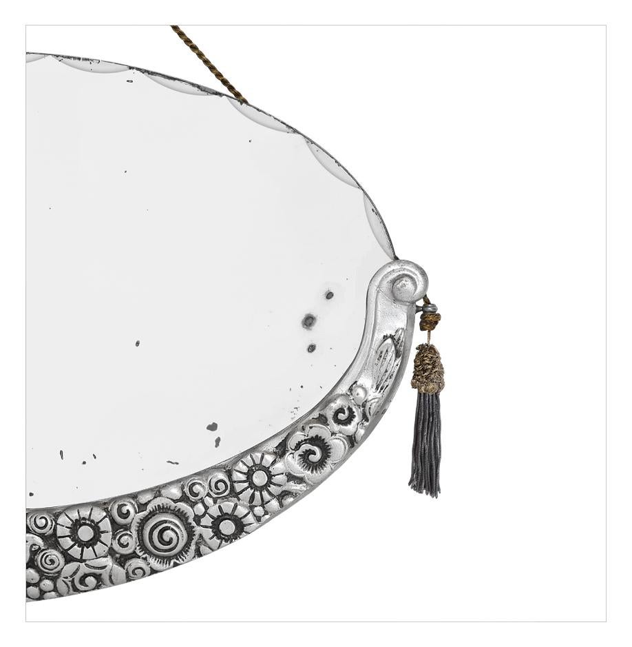Francese Raro Antique Mirror ovale francese in stile Deco, Paul Follot Design, circa 1929 in vendita