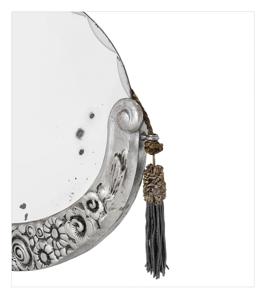 Specchio Raro Antique Mirror ovale francese in stile Deco, Paul Follot Design, circa 1929 in vendita