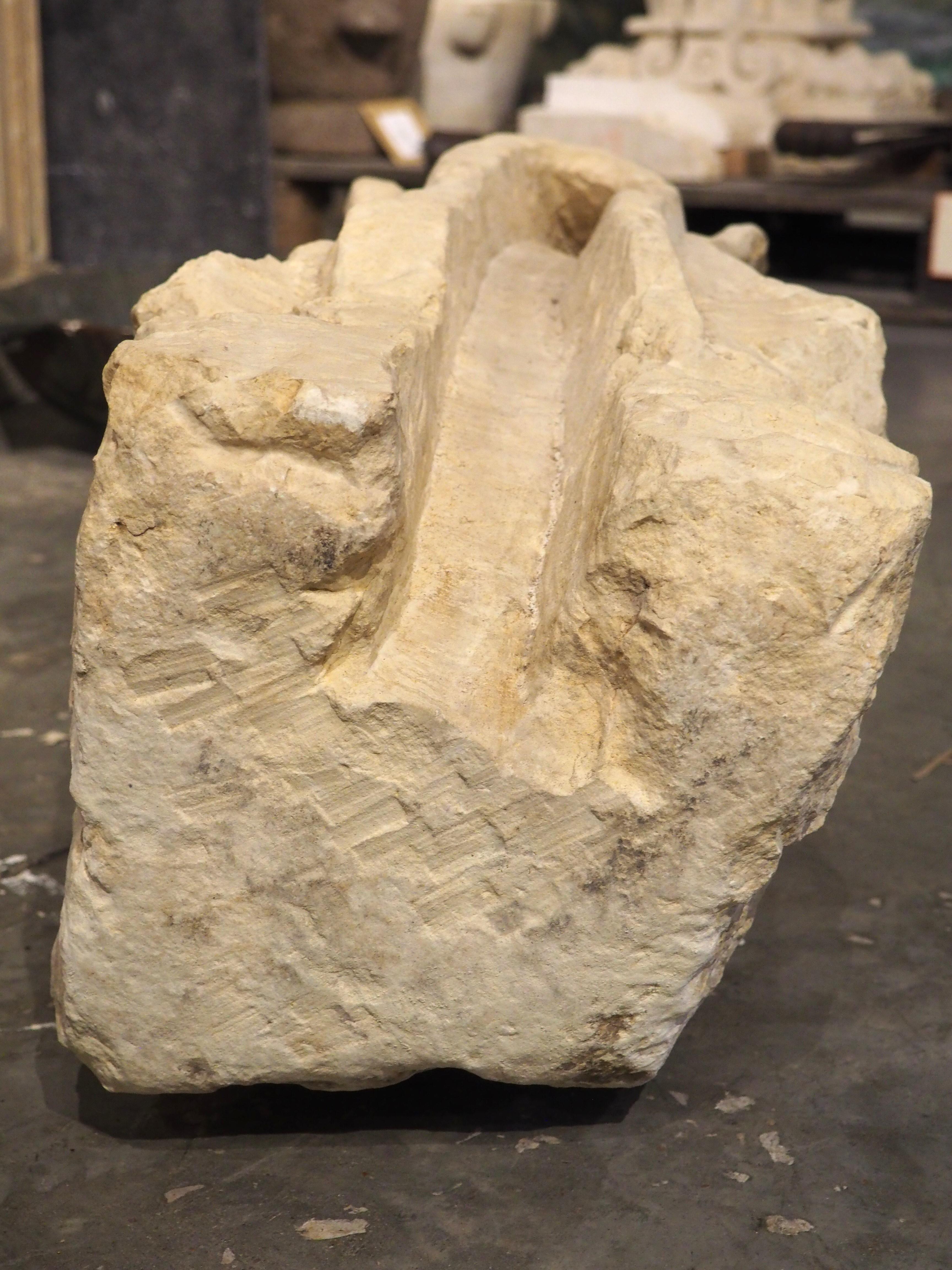 Seltene Antike Französisch geschnitzt Kalkstein Wasserspeier Speier, Pre-1700 im Angebot 6