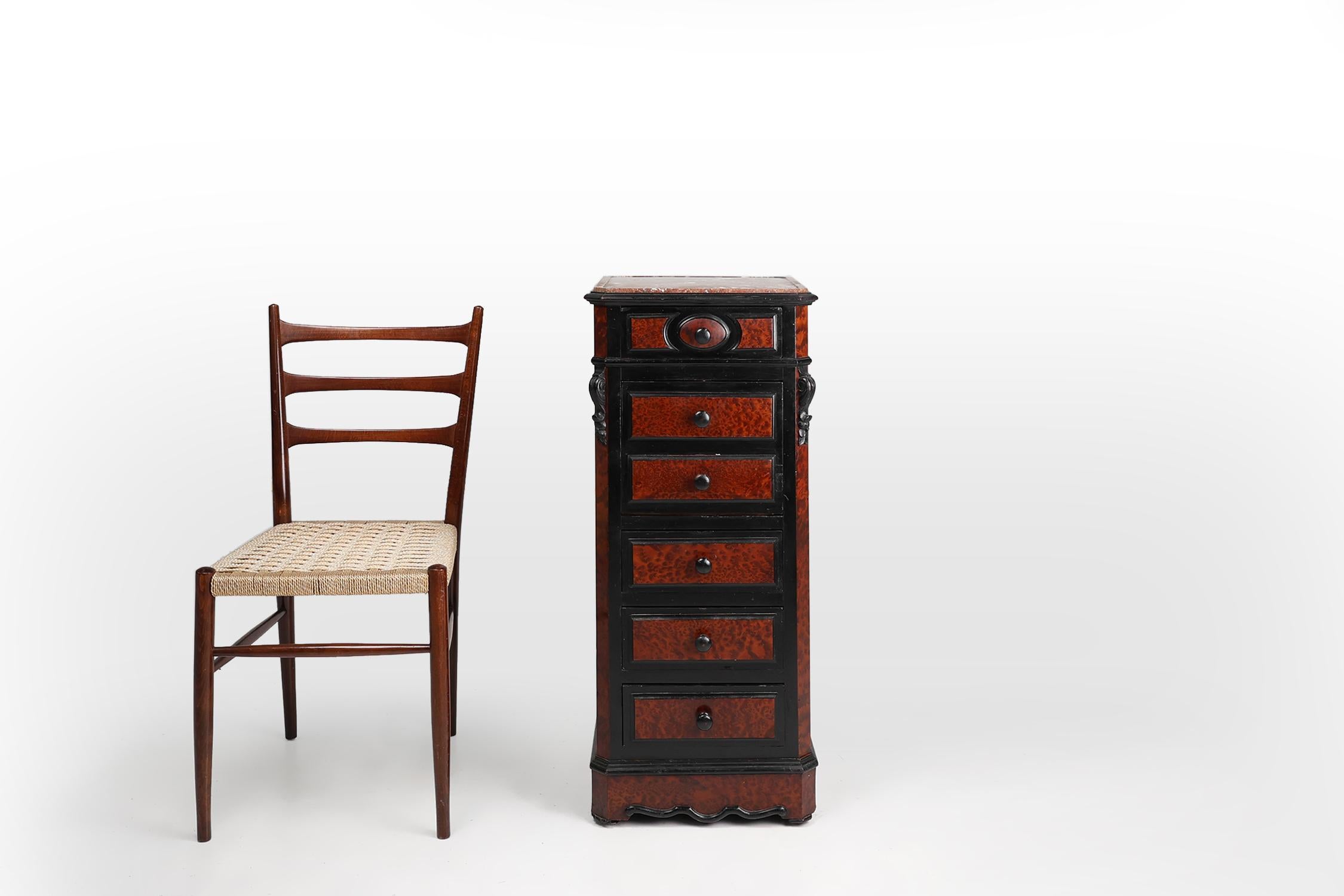 France / 1850 / chest of drawers / wood, marble, burl veneer / Antique / Baroque / Rococo 

Very elegant tall chest of drawers in wood, burl veneer and with a red marble top. This chest has 4 drawers and one invisible door hidden behind the second