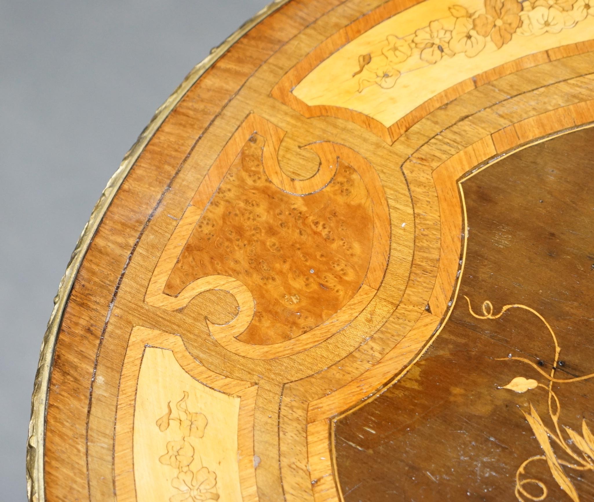 Tulipier Rare table d'appoint française ancienne en bronze doré Auguste Maximilien Delafontaine en vente