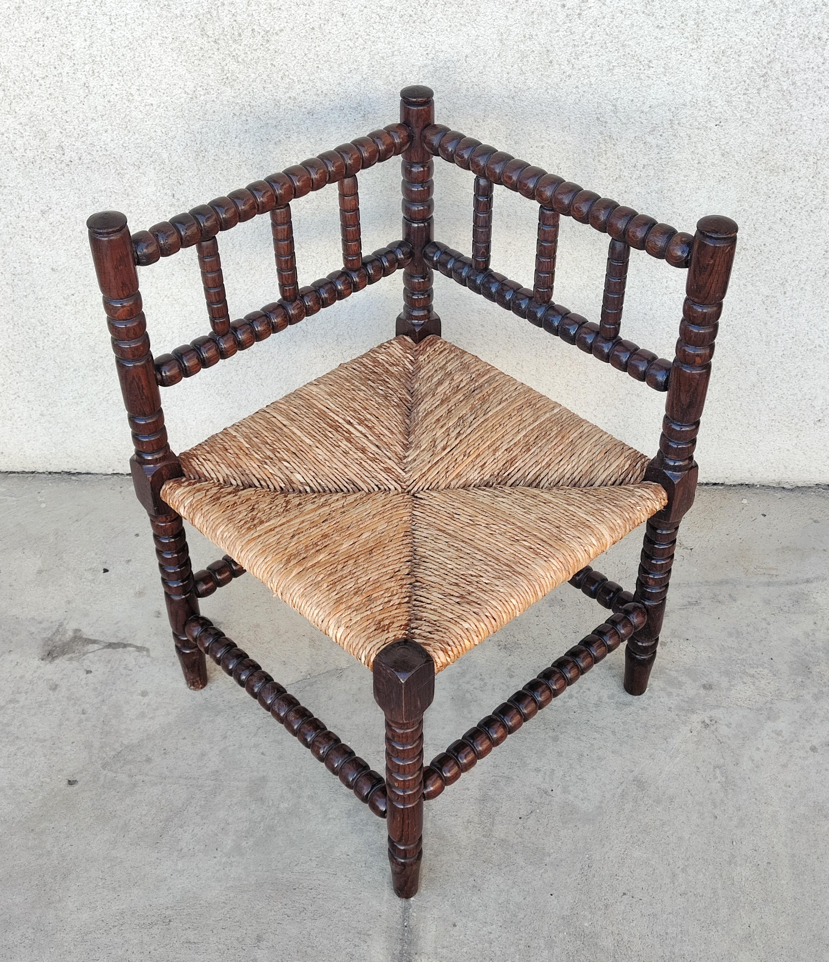 Rare Antique French Provincial Carved Oak Bobbin Rush Corner Chair, France 1910s For Sale 3