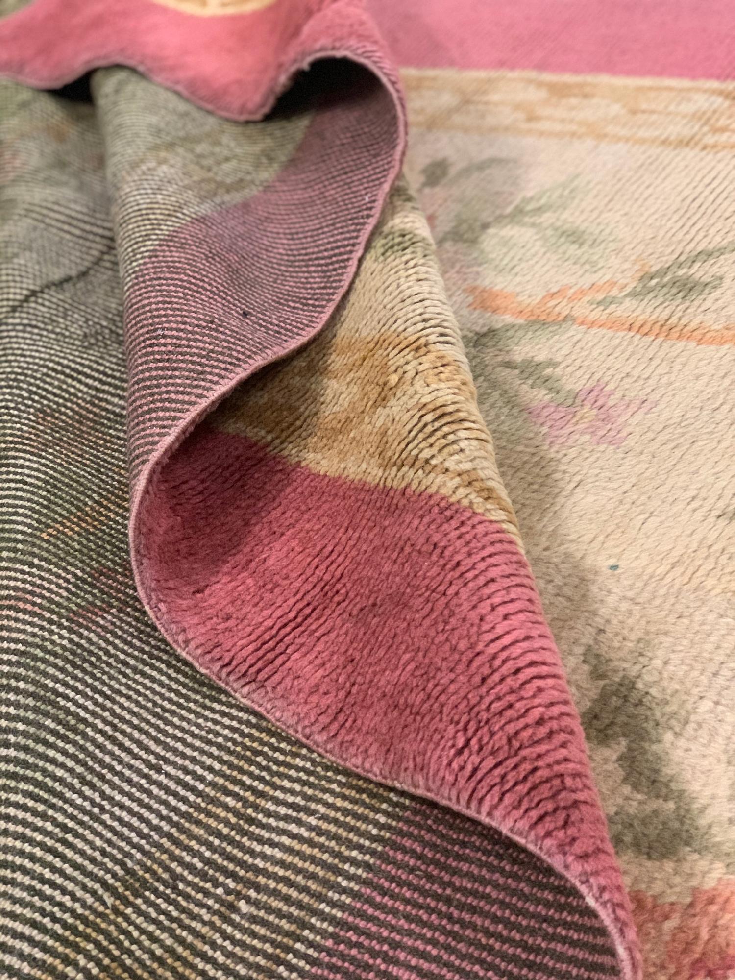 Seltener antiker französischer Savonnerie-Läufer in Rosa / Beige, Teppich (Pflanzlich gefärbt) im Angebot
