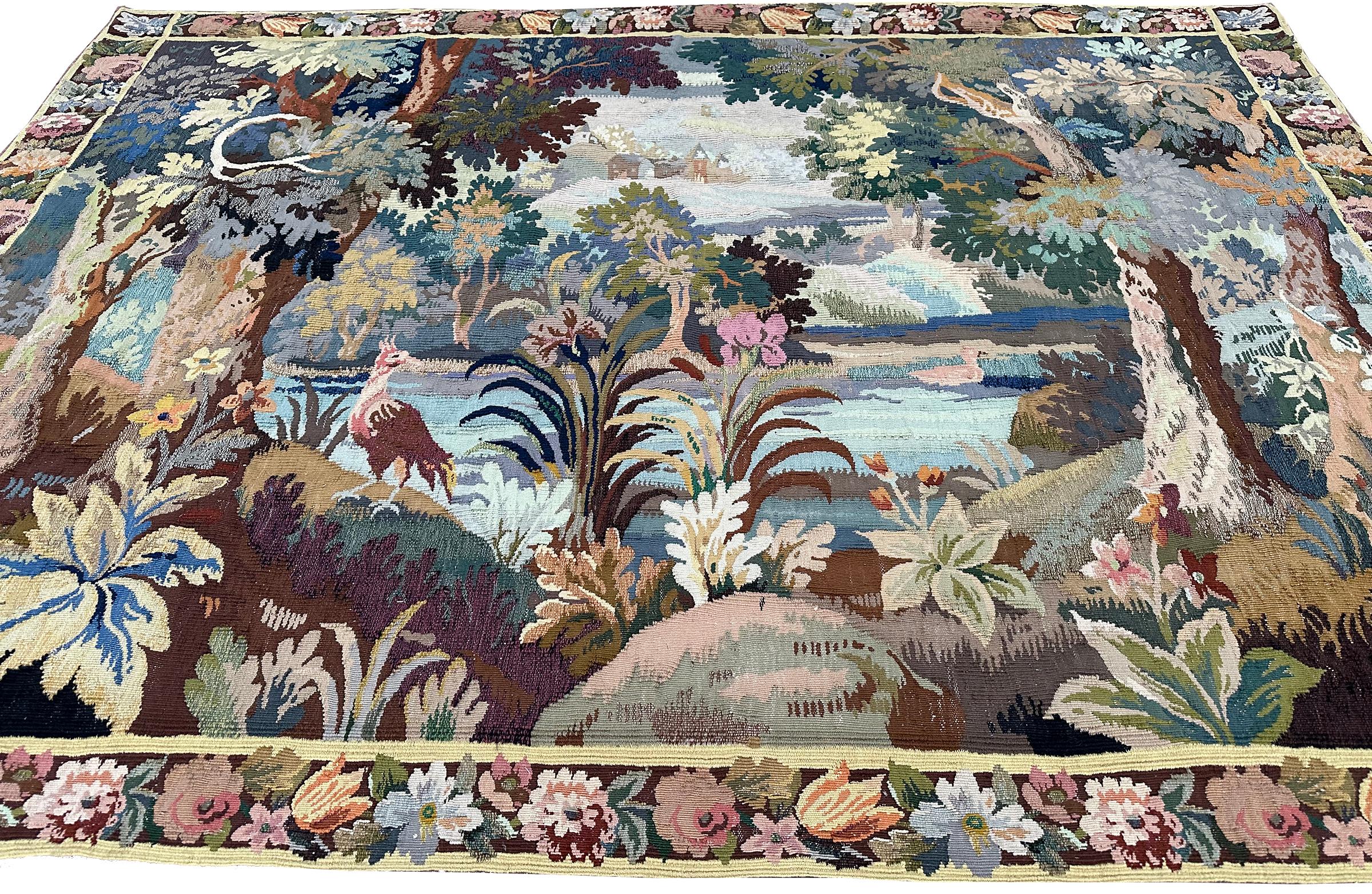 Français Rare tapisserie française ancienne faite à la main Fleurs Verdure 6x8 167x 234cm en vente