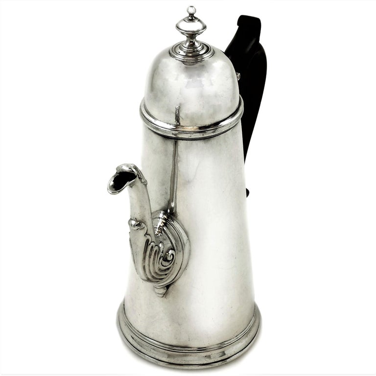 Rare Antique George I Provincial Sterling Silver Coffee Pot Liverpool, 1725 In Good Condition For Sale In London, GB