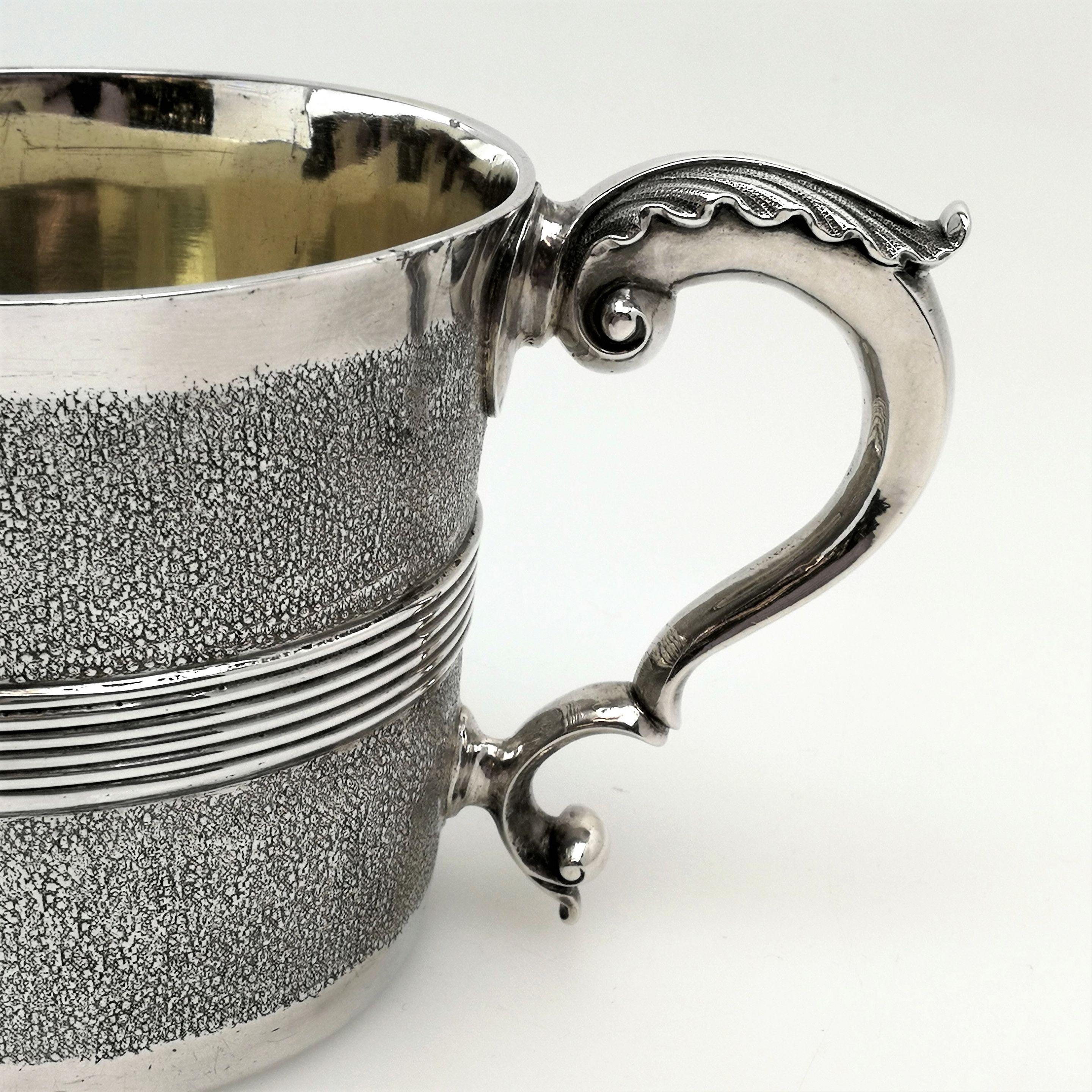Rare Antique George III Georgian Sterling Silver Cup Two Handled 1802 In Good Condition For Sale In London, GB