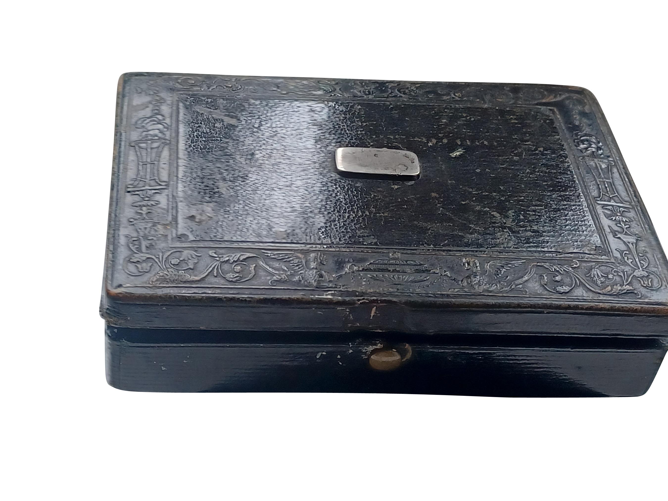 Rare Antiquité George IV Lady's Sewing Necessaire with Original Case, est. 1825 en vente 10