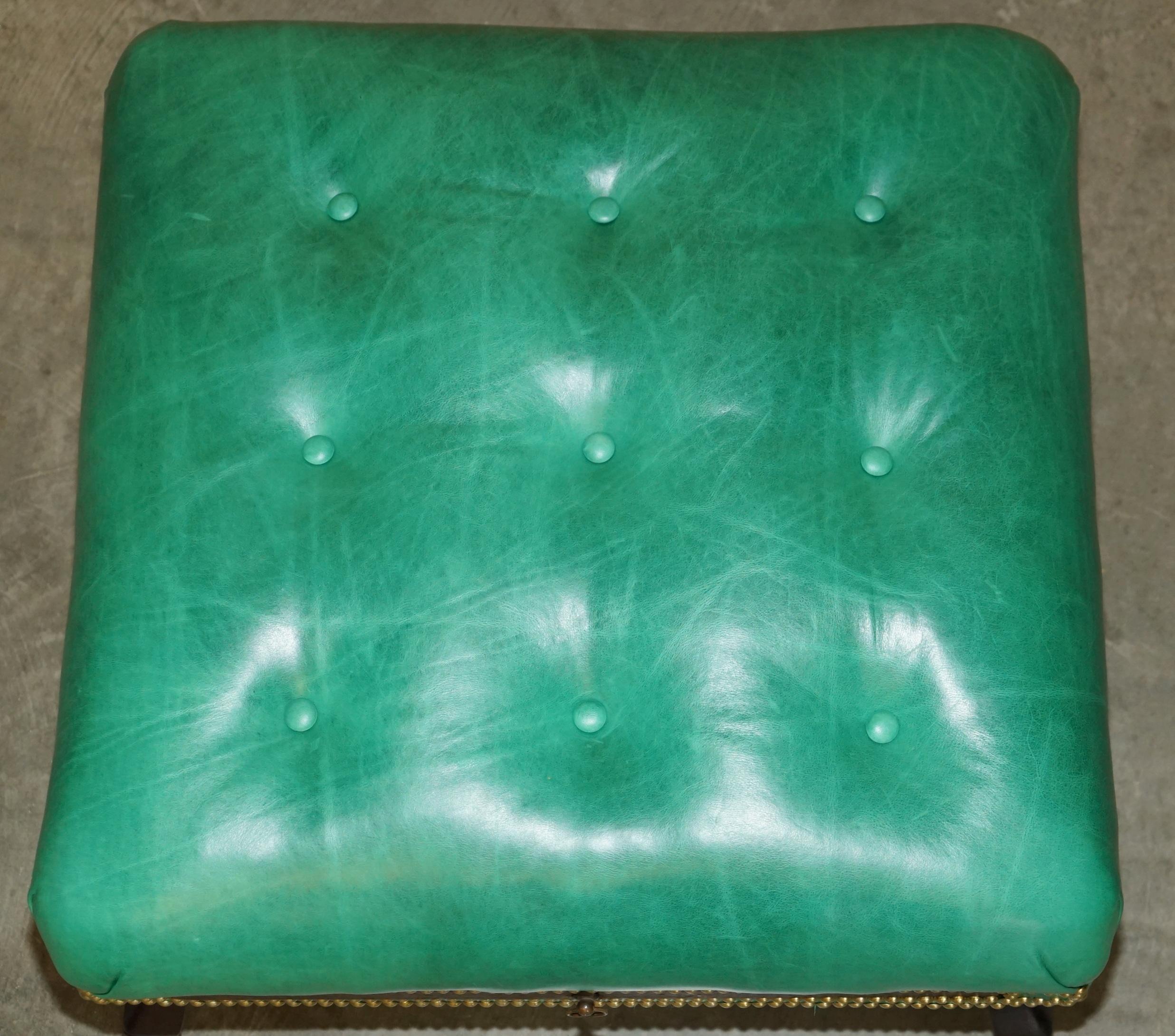 RARE ANTIQUE GEORGIAN 1760 CHESTERFIELD LEATHER FOOTSTOOL WiTH SLIP SERVING TRAY For Sale 5