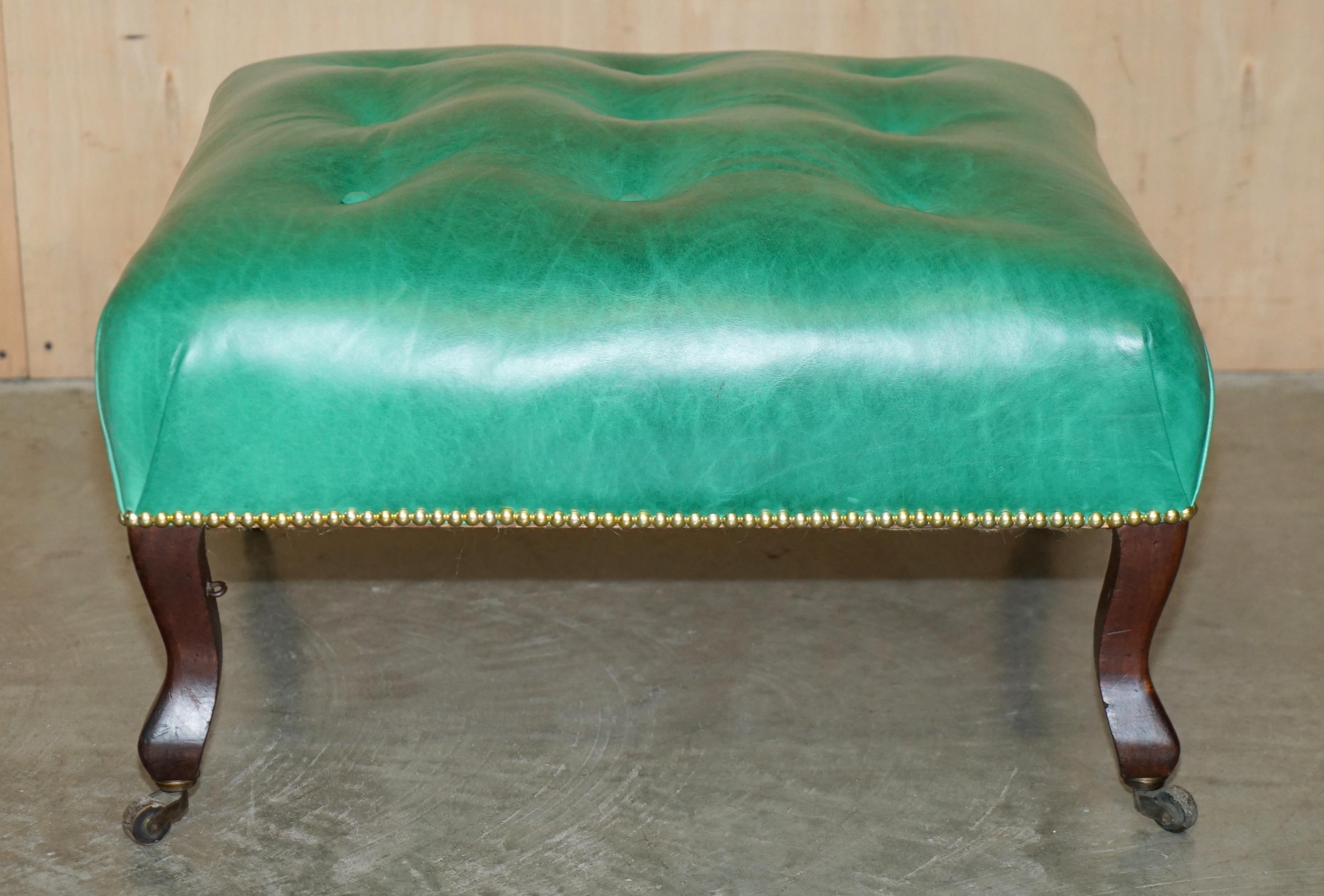 RARE ANTIQUE GEORGIAN 1760 CHESTERFIELD LEATHER FOOTSTOOL WiTH SLIP SERVING TRAY For Sale 11