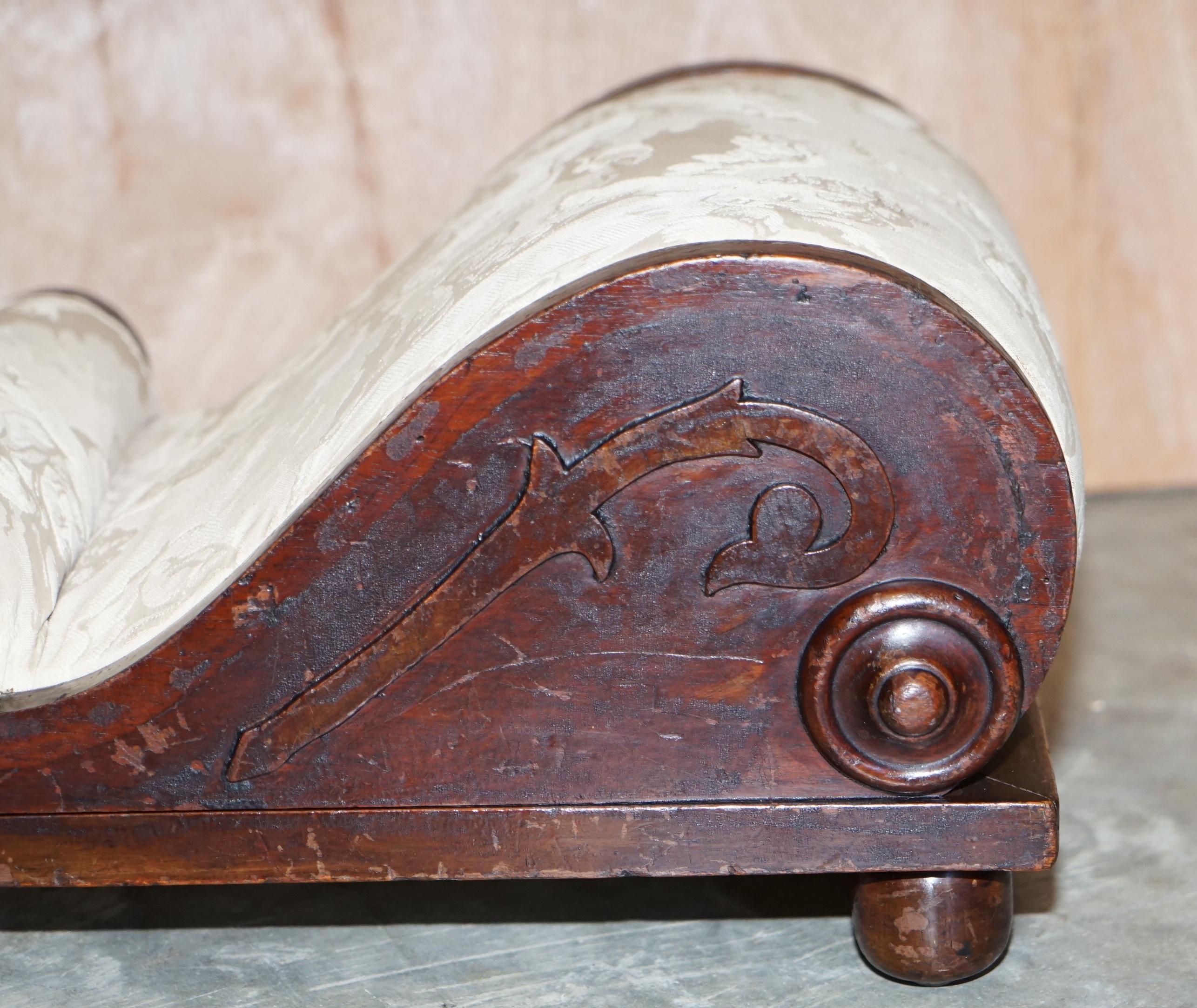 Rare Antique Georgian circa 1800 Footstool with Angel Cherub Upholstery Fabric For Sale 8