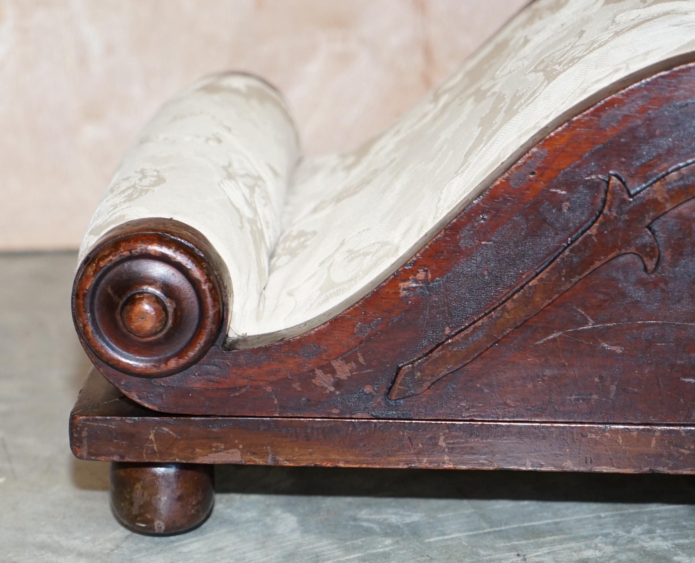 Rare Antique Georgian circa 1800 Footstool with Angel Cherub Upholstery Fabric For Sale 9