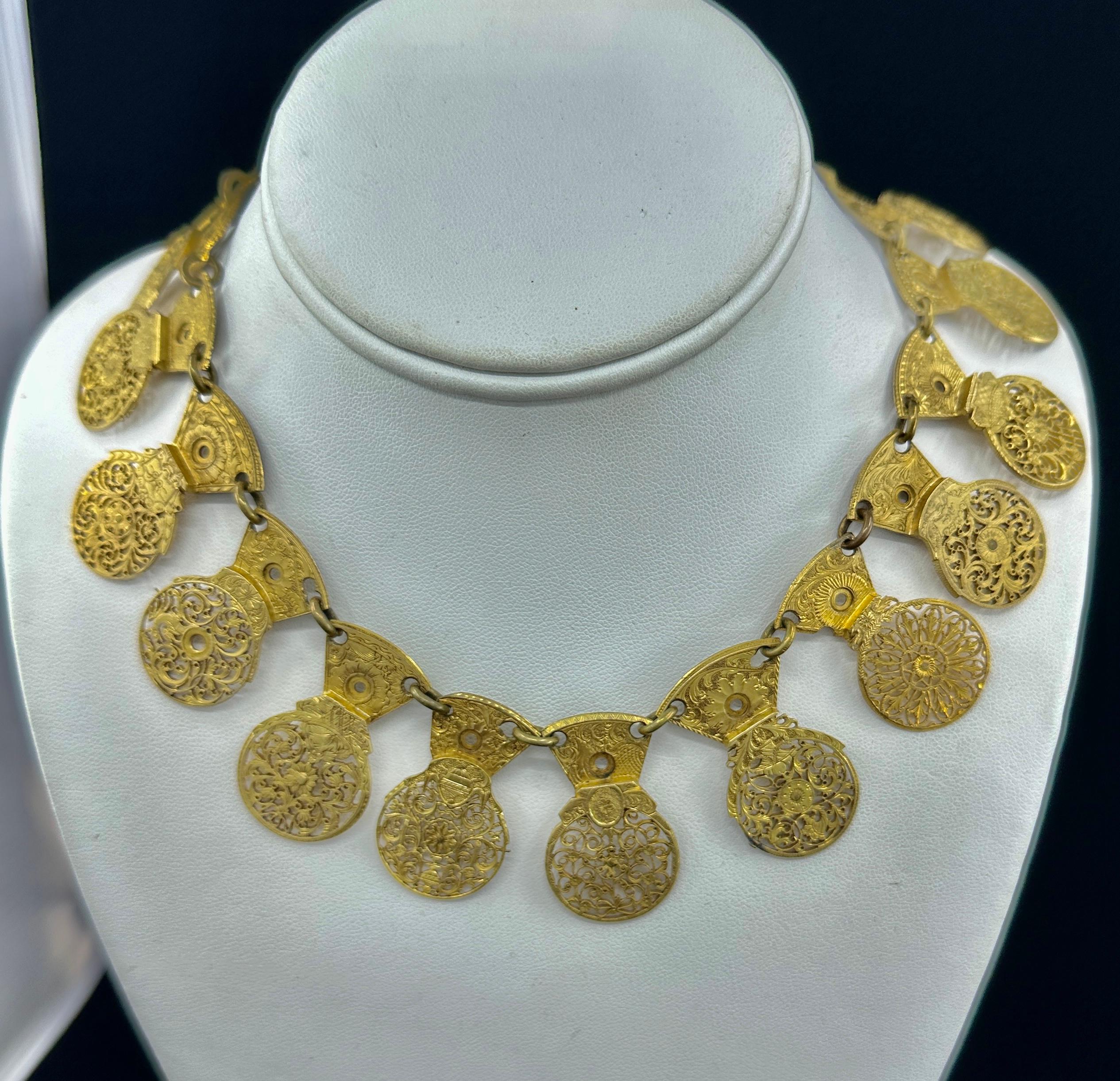 RARE ANTIQUE COLLIER ET BRACELET DE COQUE D'HORLOGE GEORGIQUE EN DORURE v1770 Unisexe en vente