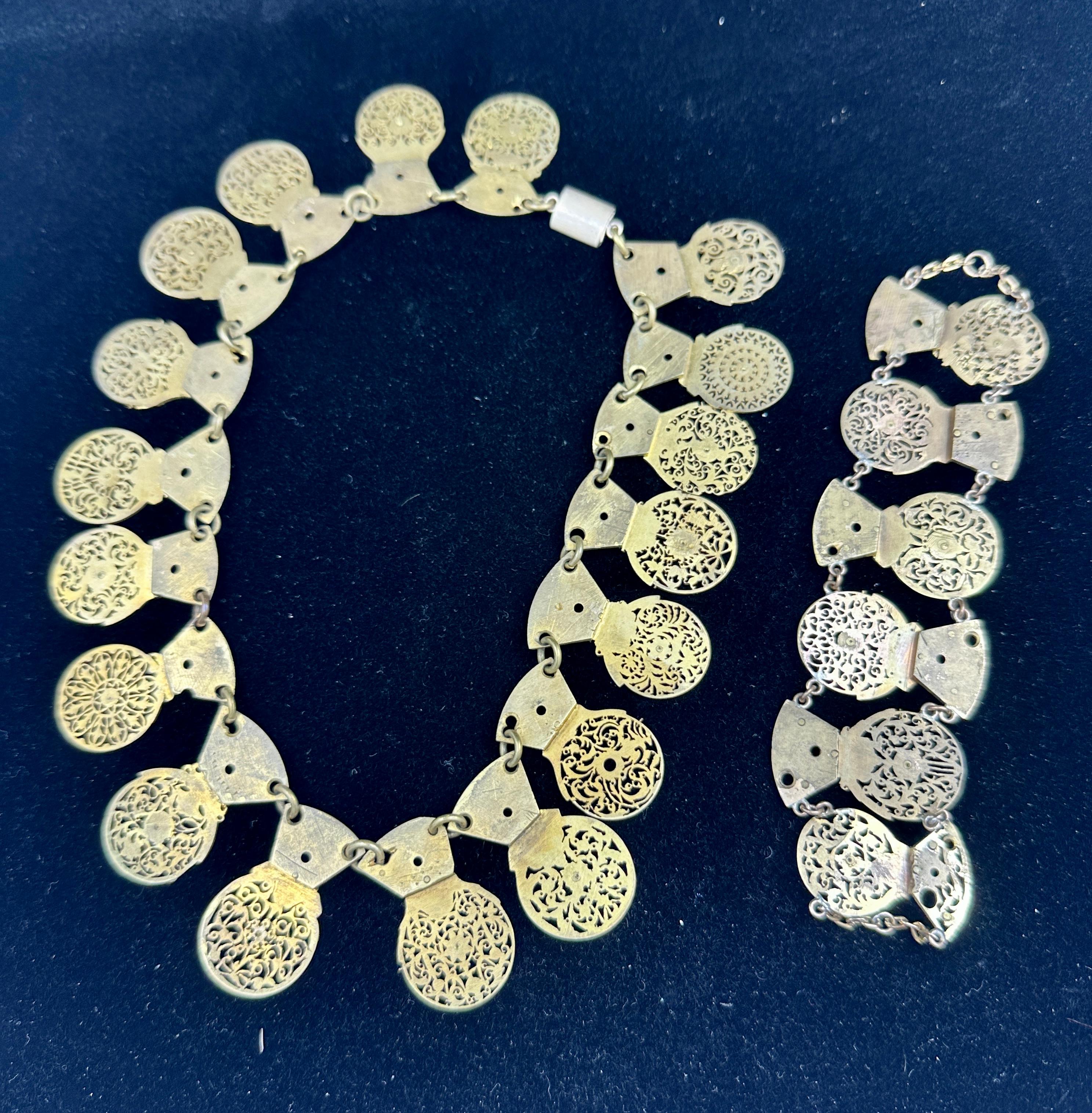 RARE ANTIQUE COLLIER ET BRACELET DE COQUE D'HORLOGE GEORGIQUE EN DORURE v1770 en vente 2