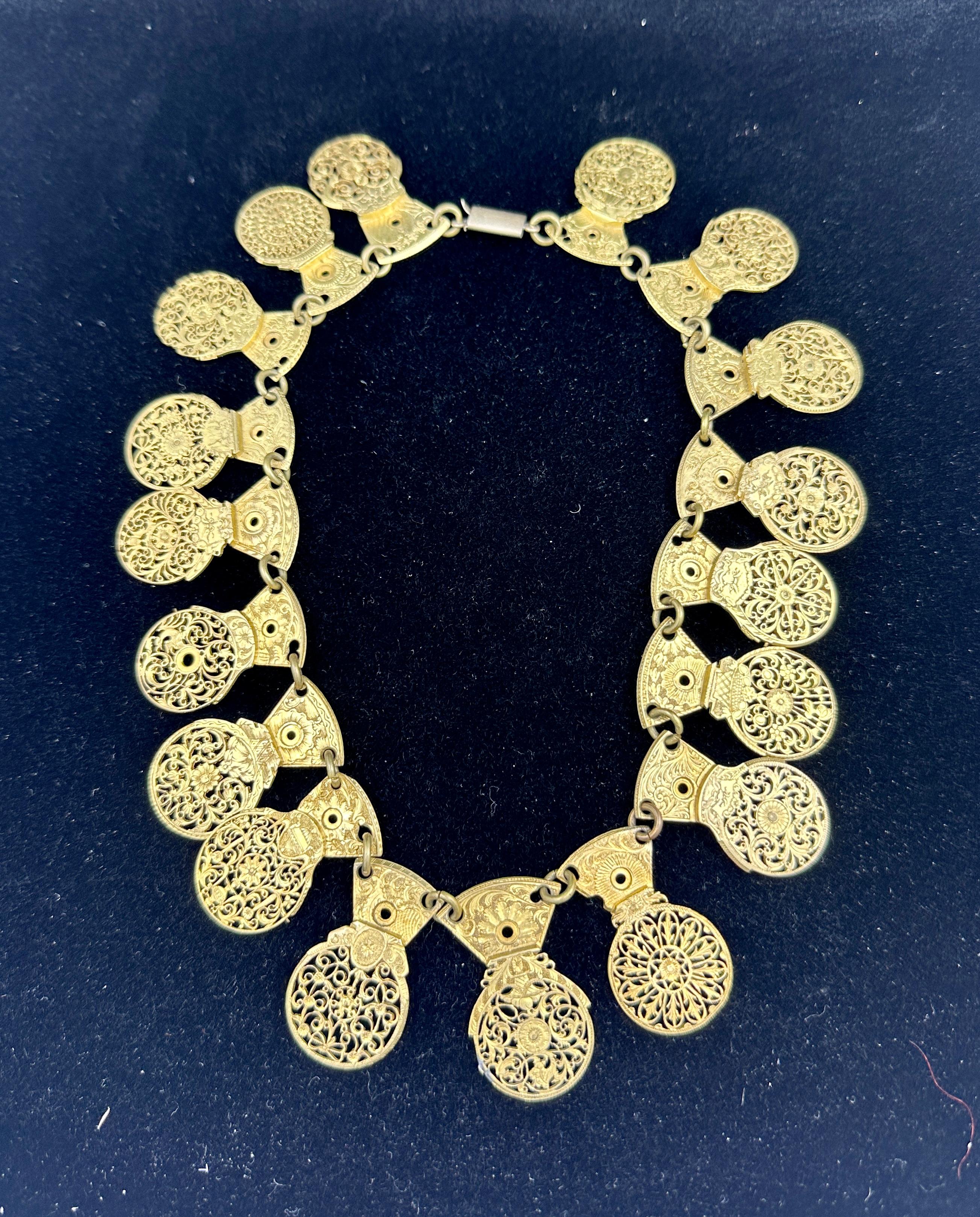 RARE ANTIQUE COLLIER ET BRACELET DE COQUE D'HORLOGE GEORGIQUE EN DORURE v1770 en vente 3