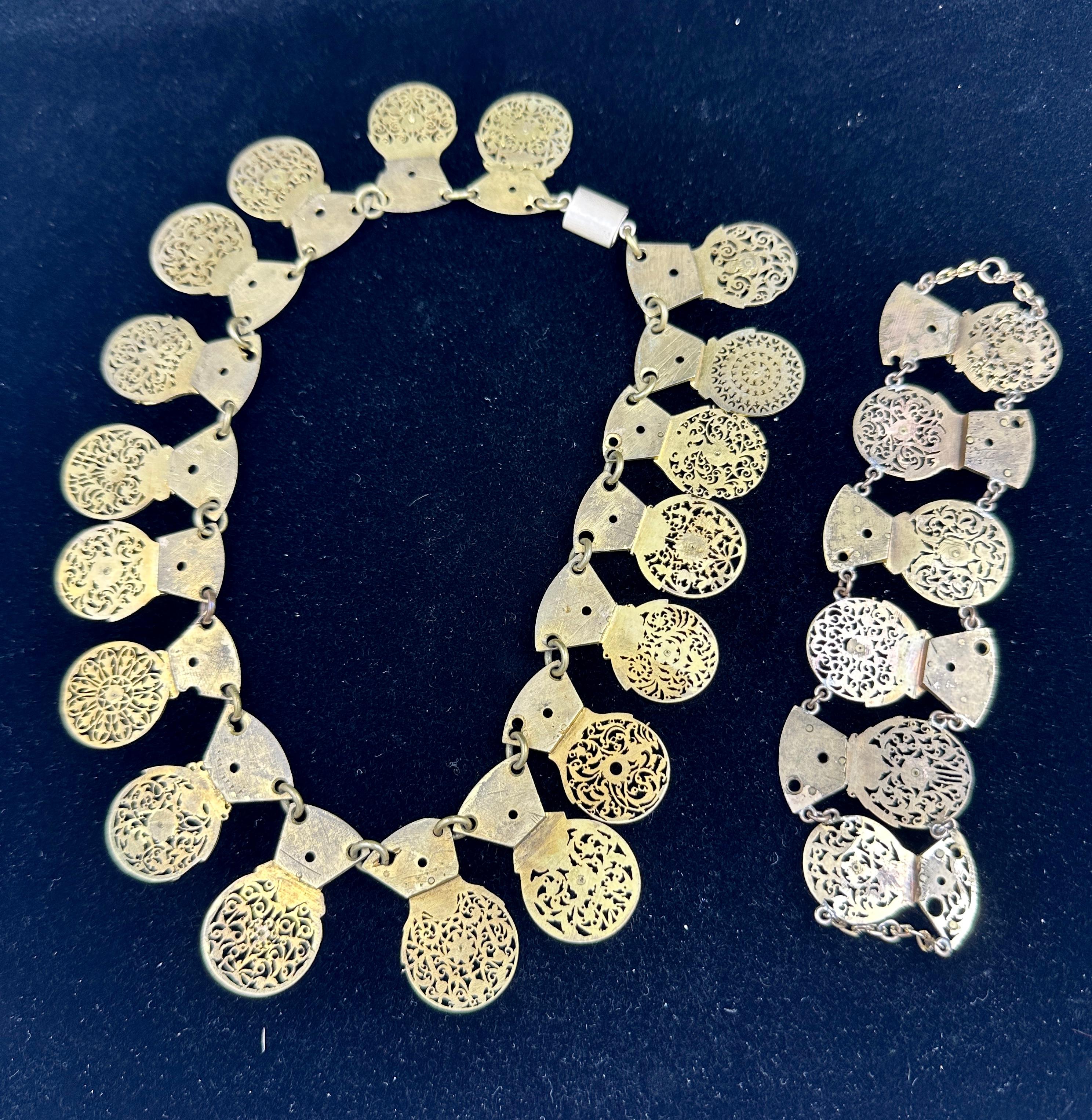 RARE ANTIQUE COLLIER ET BRACELET DE COQUE D'HORLOGE GEORGIQUE EN DORURE v1770 en vente 4
