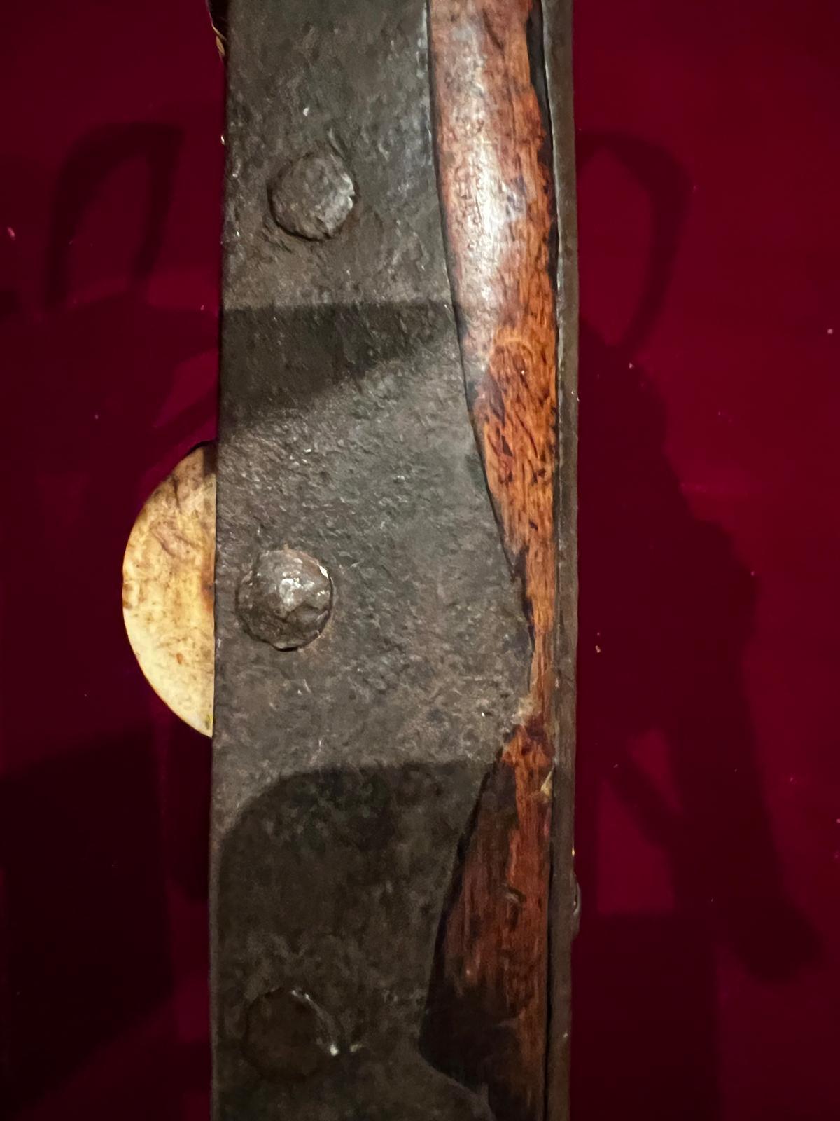 Rare Antique German Gothic Crossbow, circa 1540, All Original en vente 3
