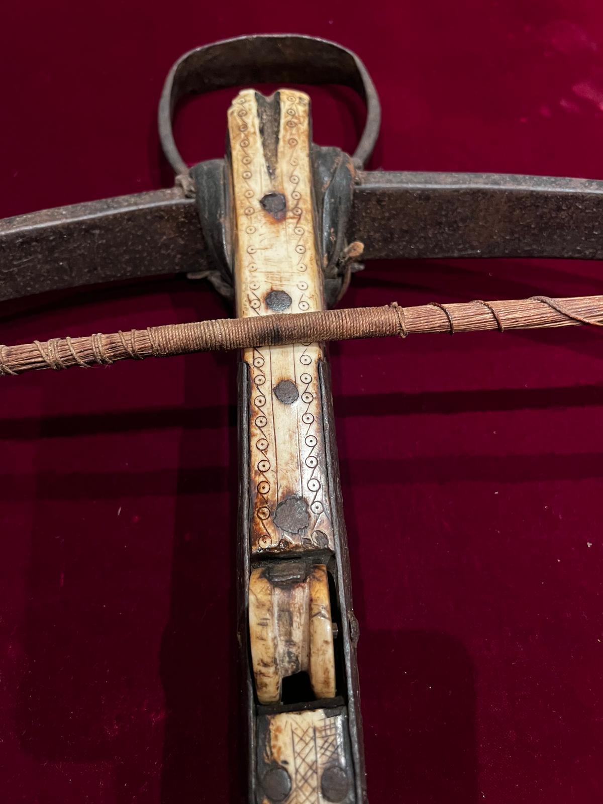 An exceptional early German crossbow dating to around 1540, crafted from antler, wood, and iron. This finely made piece exemplifies the late Gothic to early Renaissance period of German arms manufacture.
The crossbow retains all of its original