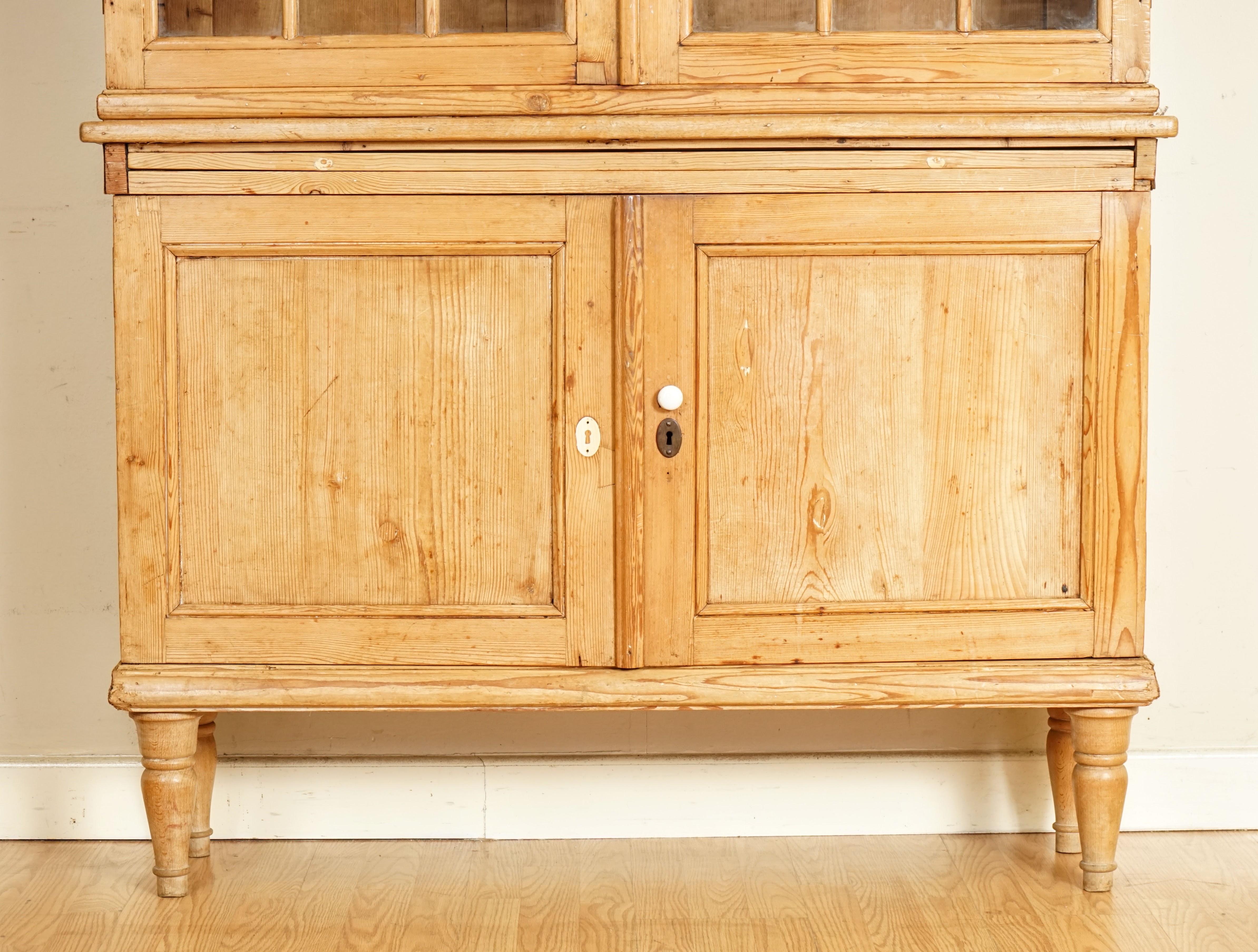 adjustable kitchen cabinets