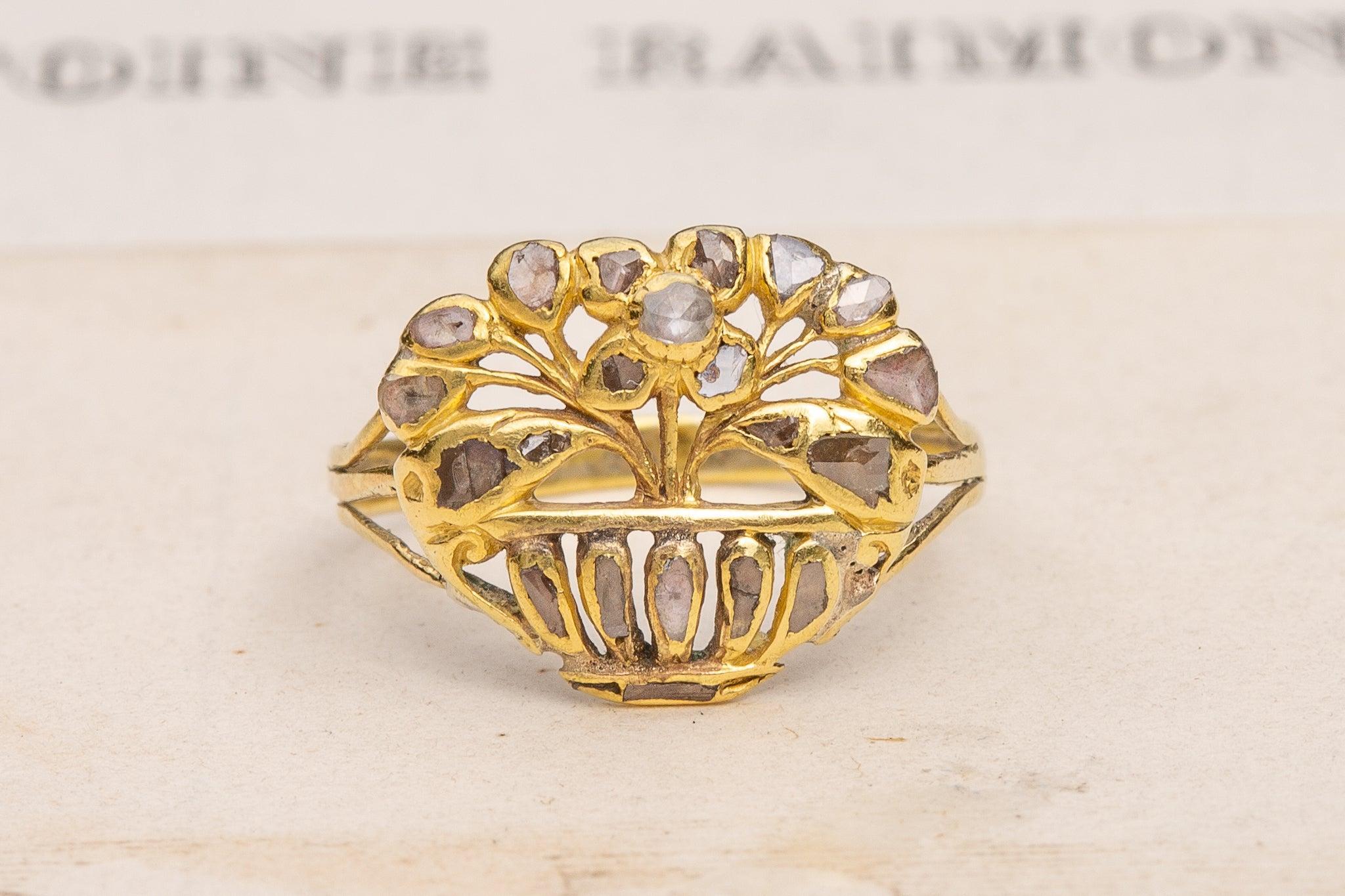 Women's Rare Antique Gold Spanish Nun's Ring Rose Cut Table Cut Diamonds Museum