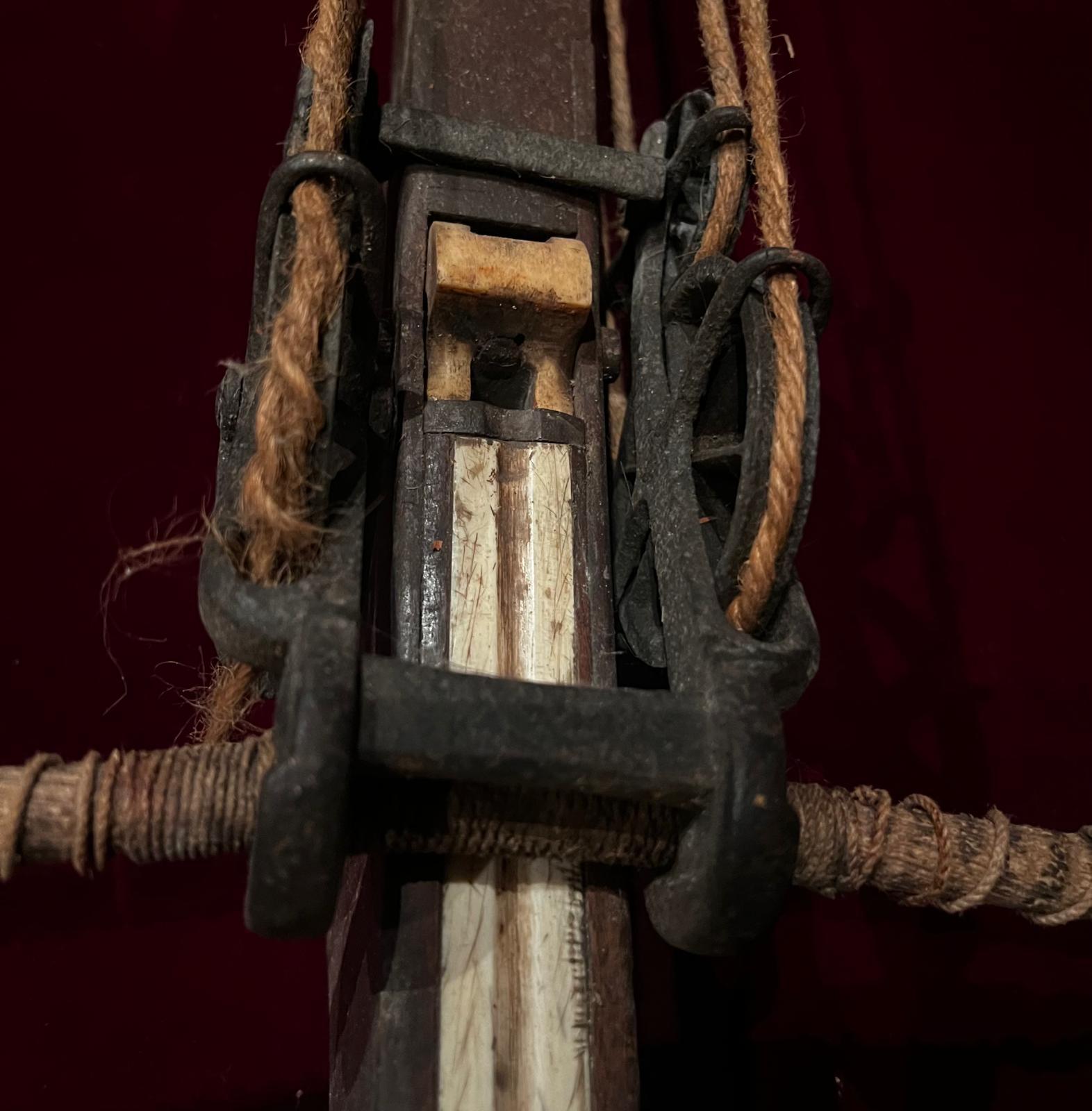 Gothique Rare arbalète gothique à guindeau, 15e-16e siècle, Allemagne en vente