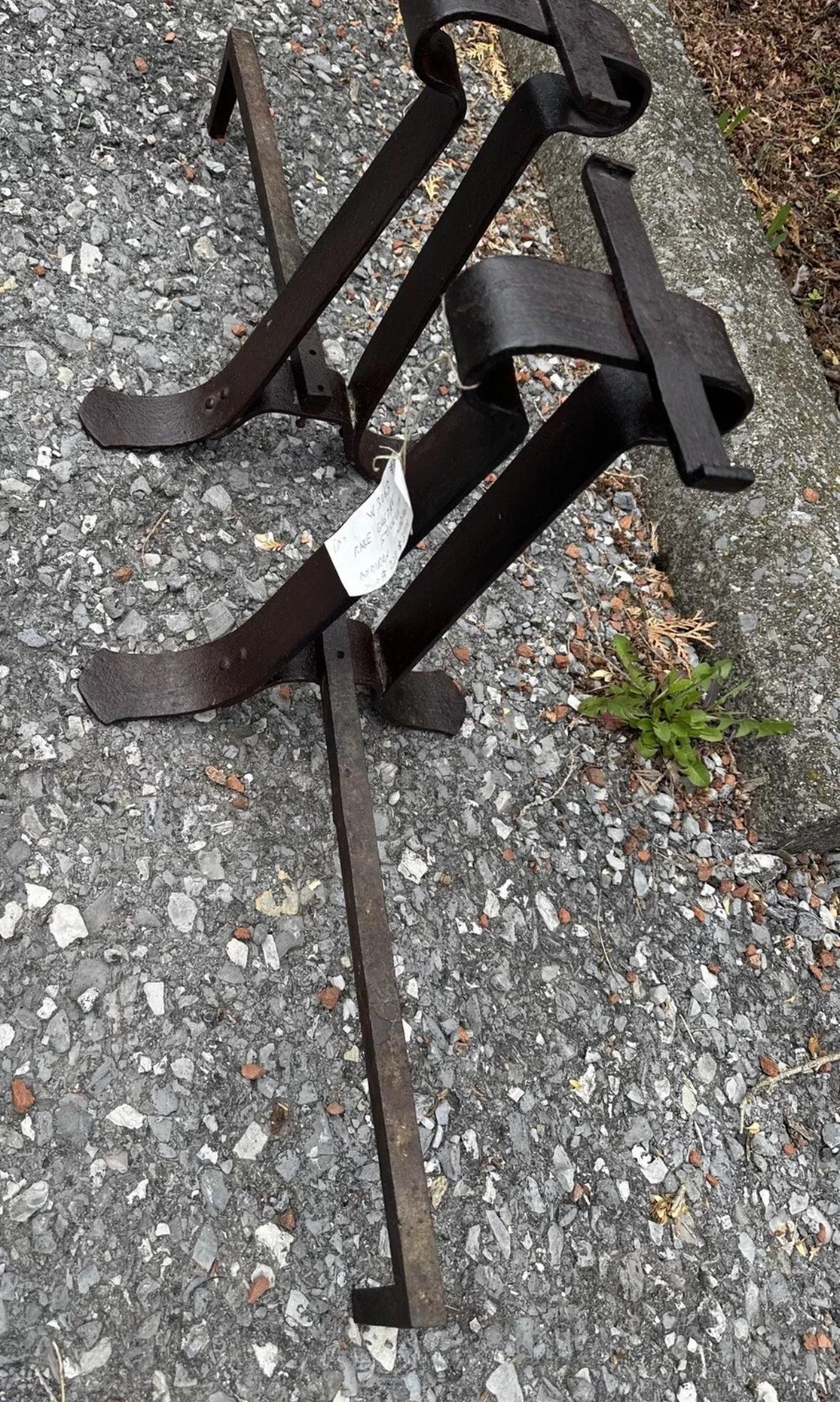 Rare Antique Gustav Stickley Andirons (Model 238) -  W3063 In Good Condition For Sale In Shamokin Dam, PA