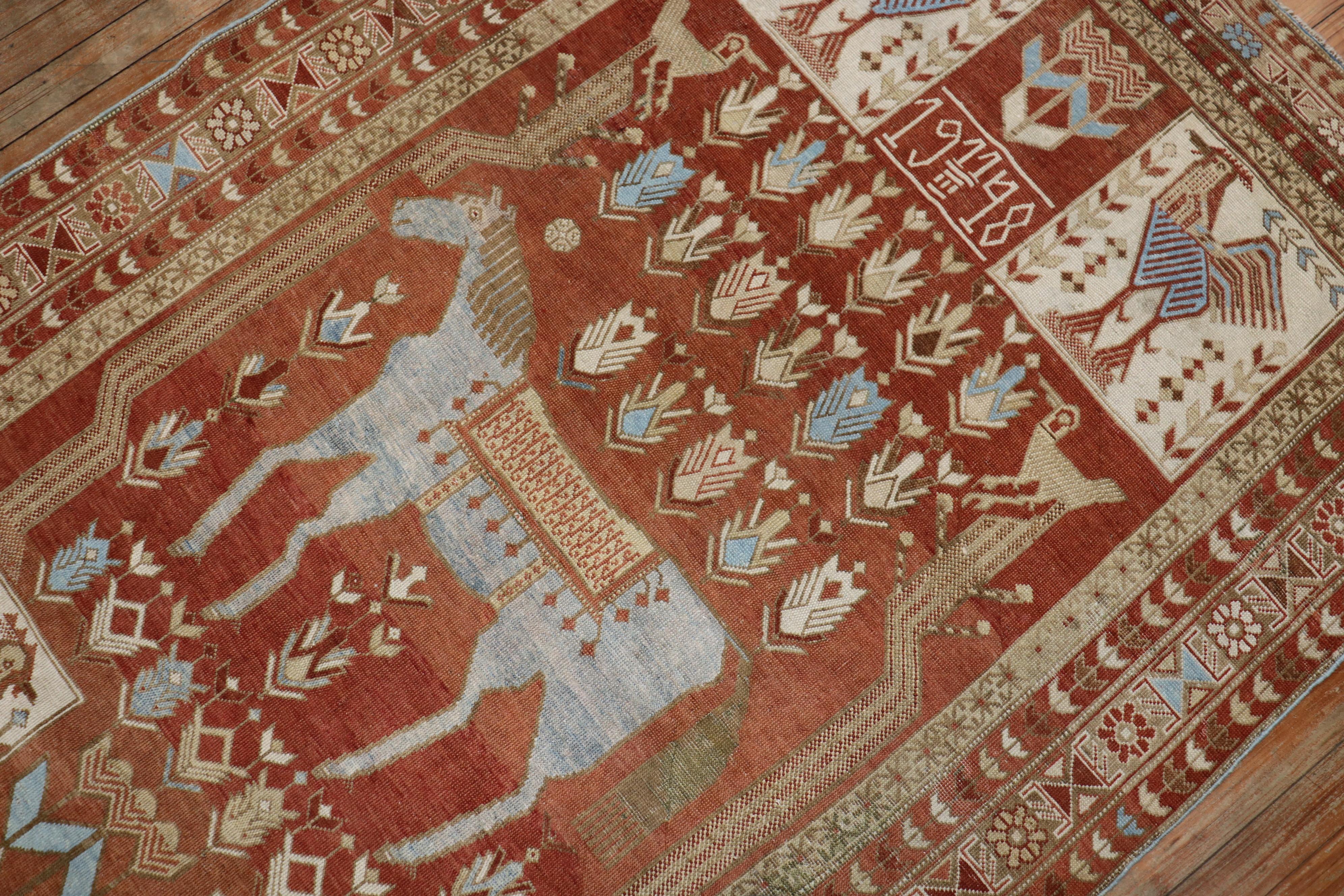 Seltener antiker kaukasischer Schirwan-Teppich mit Pferdehuster, datiert 1948 im Zustand „Gut“ im Angebot in New York, NY