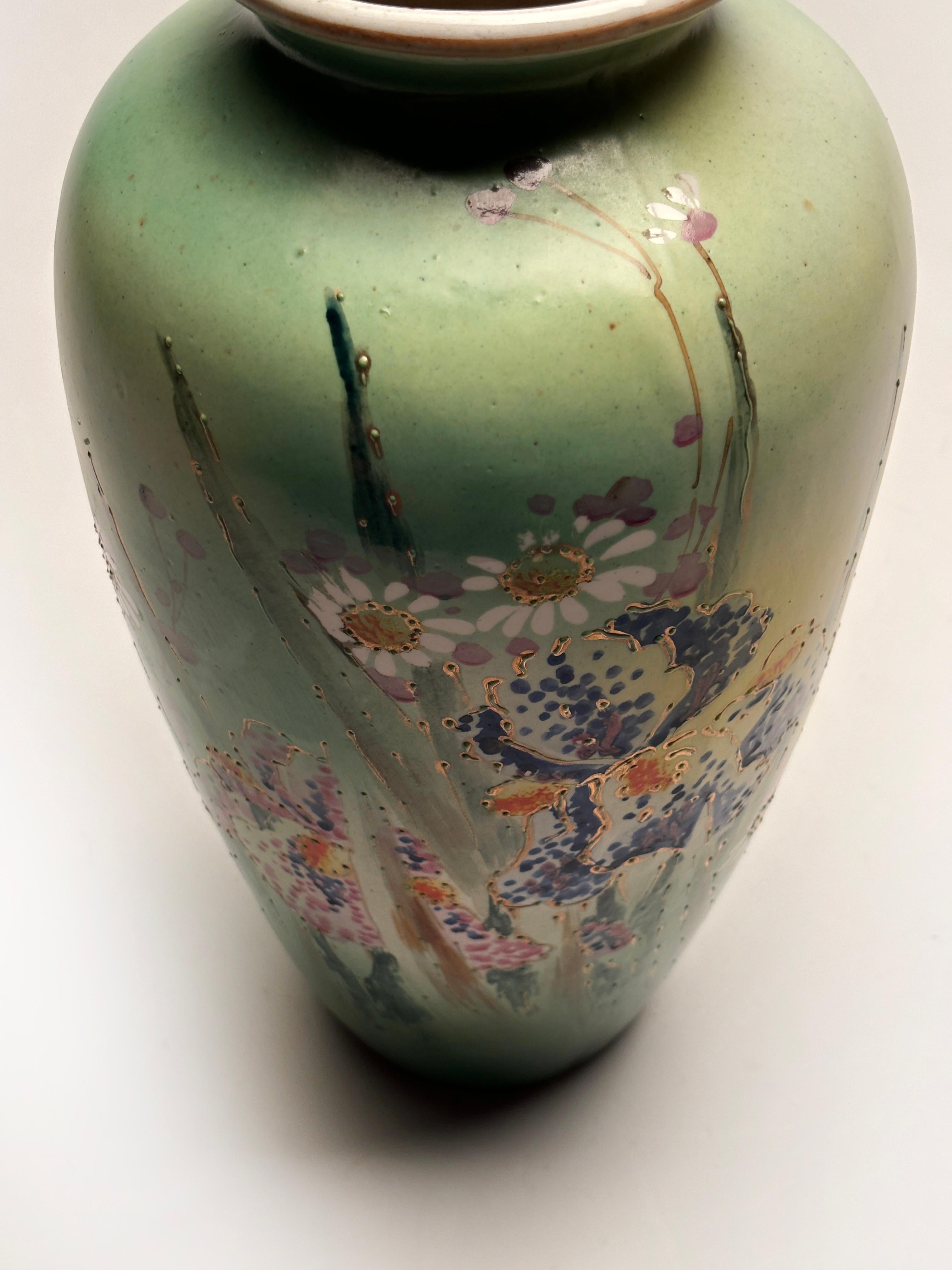 Raro vaso antico impressionista dipinto a mano e rifinito con decorazione Moriage in vendita 4