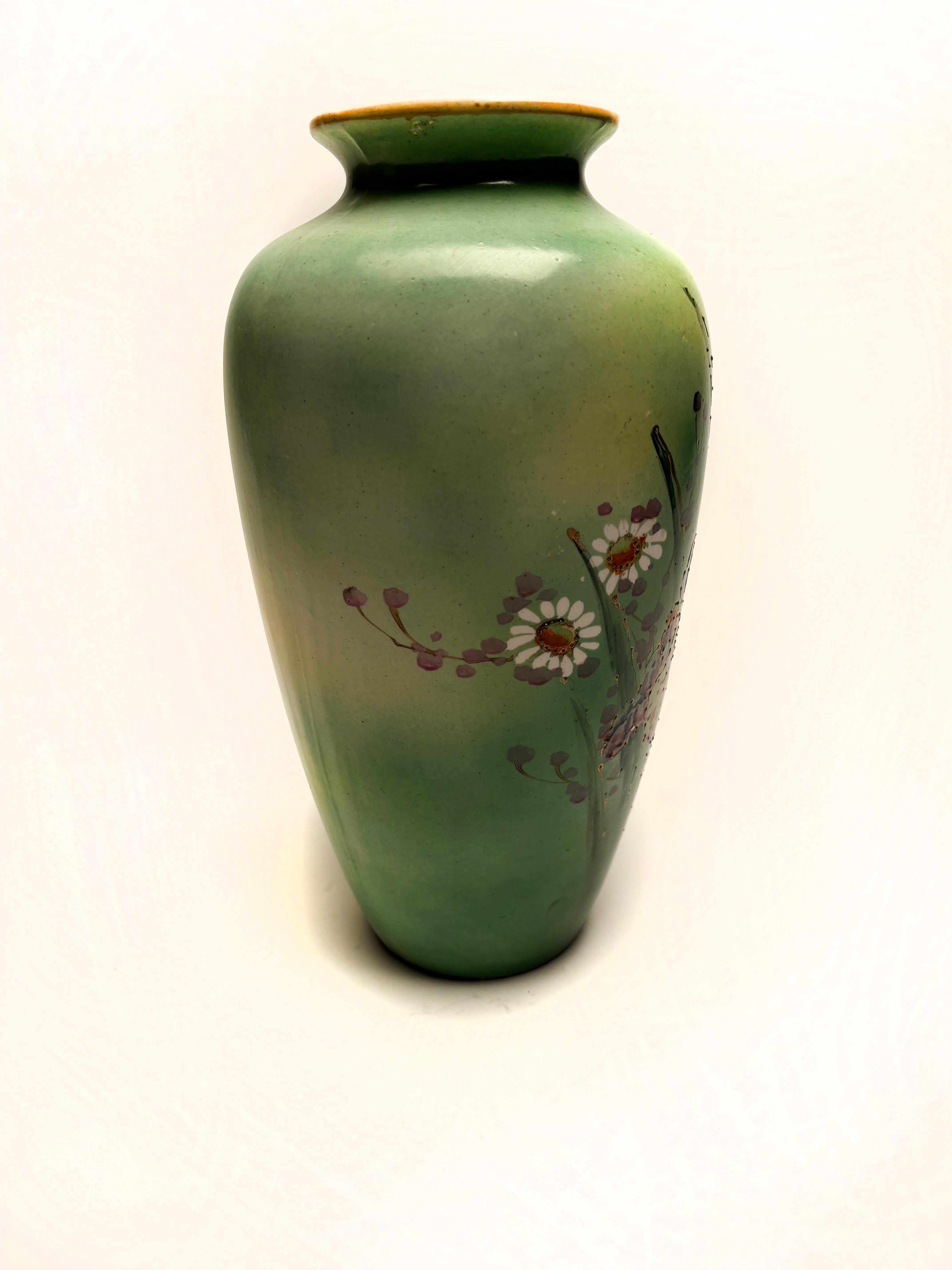 Sconosciuto Raro vaso antico impressionista dipinto a mano e rifinito con decorazione Moriage in vendita