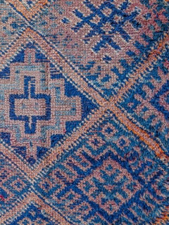 Rare tapis marocain antique indigo Beni M'Guild Curated By Breuckelen Berber