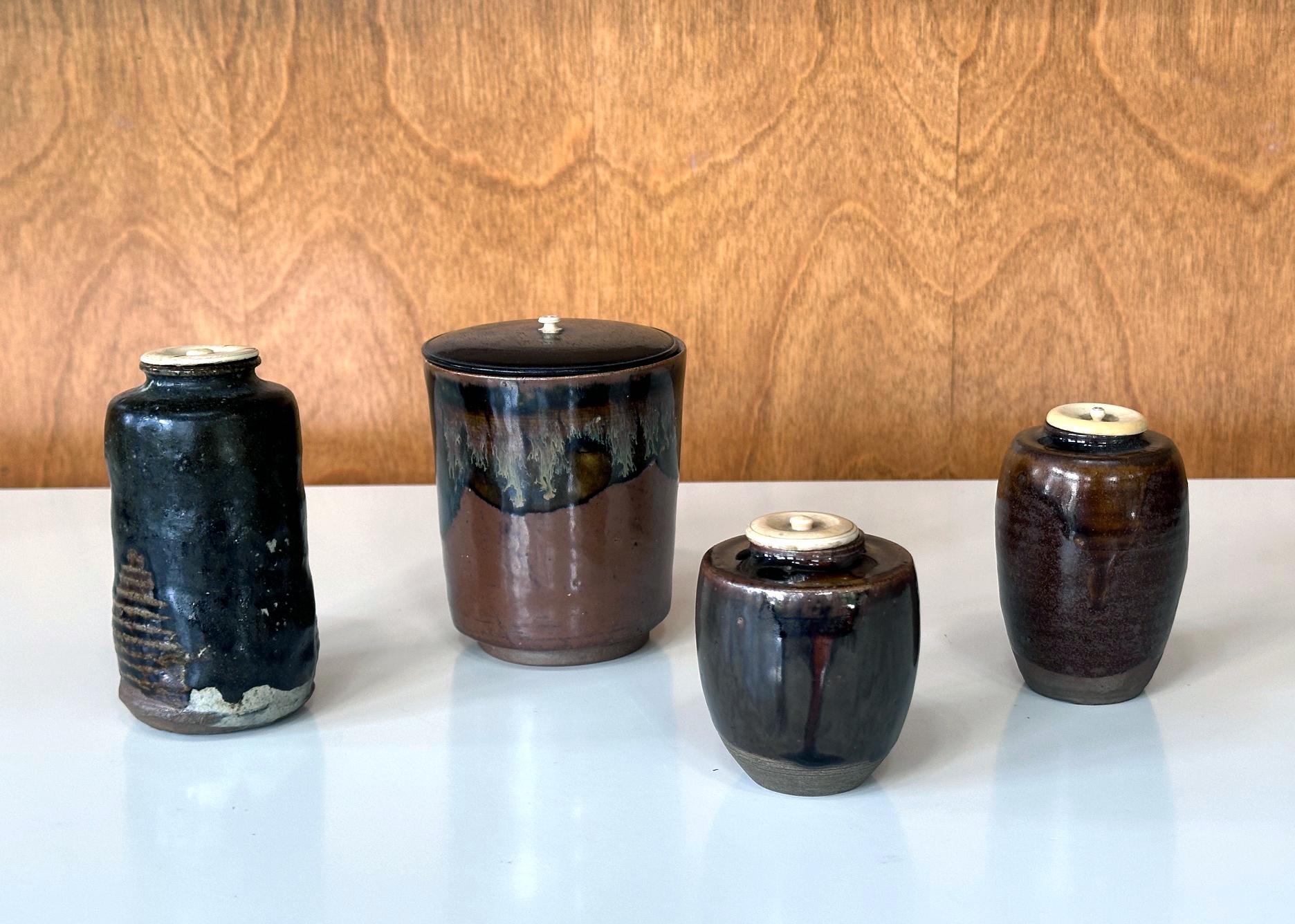 Rare Antique Japanese Ceramic Takatori Ware Hoso Mizusashi en vente 6