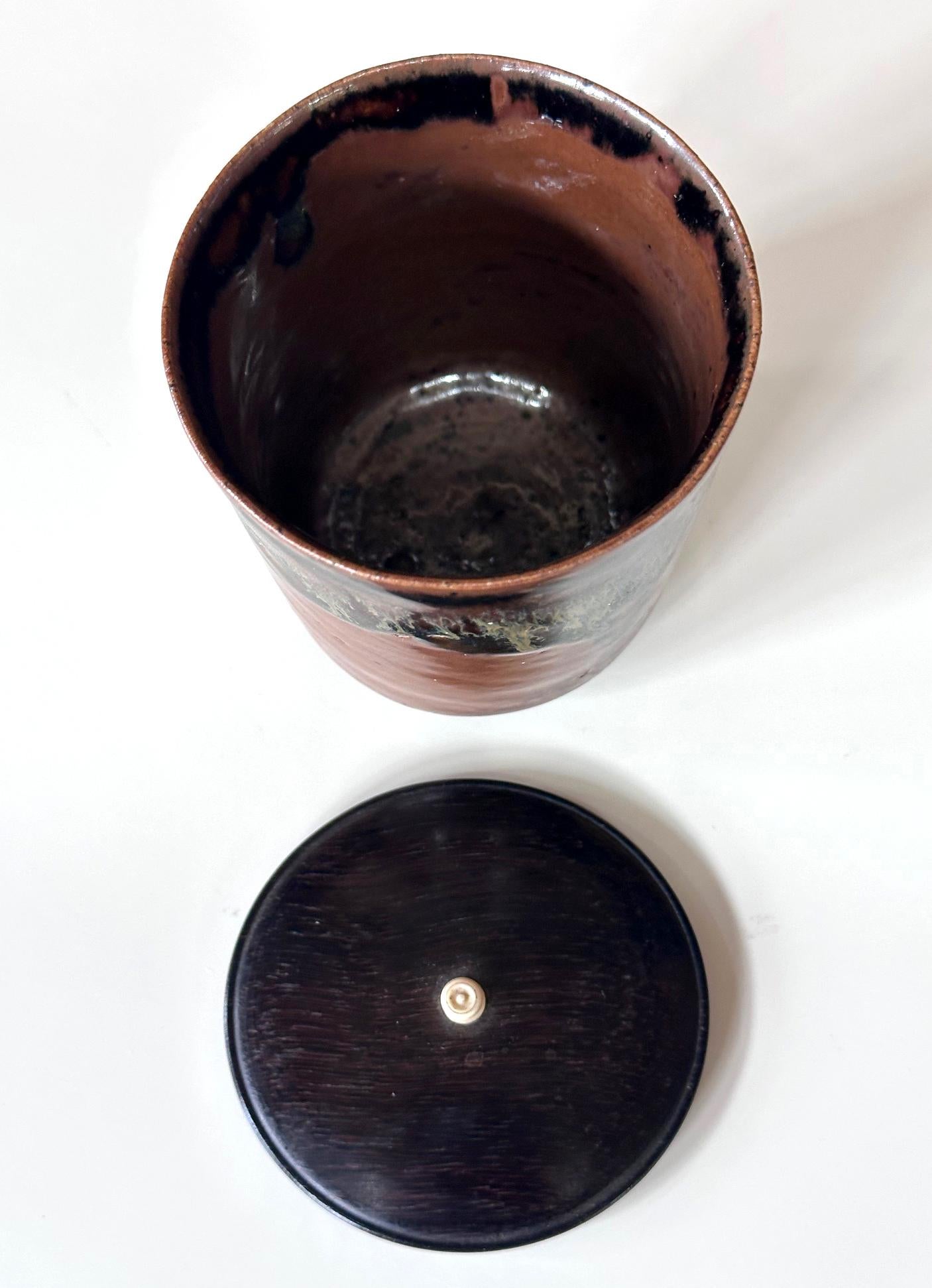 Rare Antique Japanese Ceramic Takatori Ware Hoso Mizusashi en vente 1