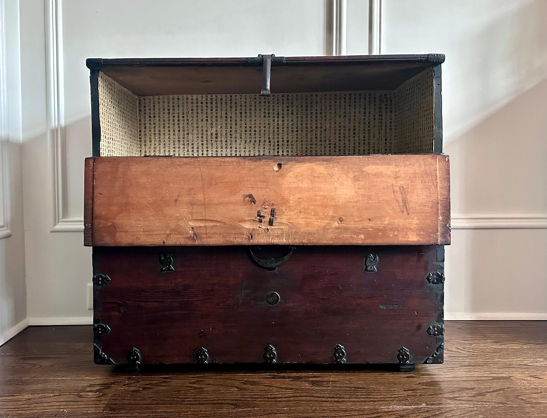 19th Century Rare Antique Korean Nothern Bandaji from Hwanghae Do For Sale