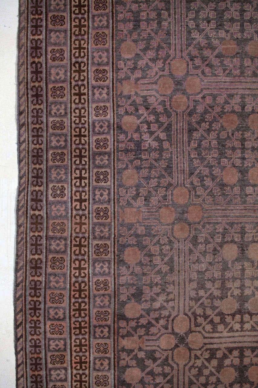 Rara alfombra o moqueta antigua Kothan de finales del siglo XIX 4