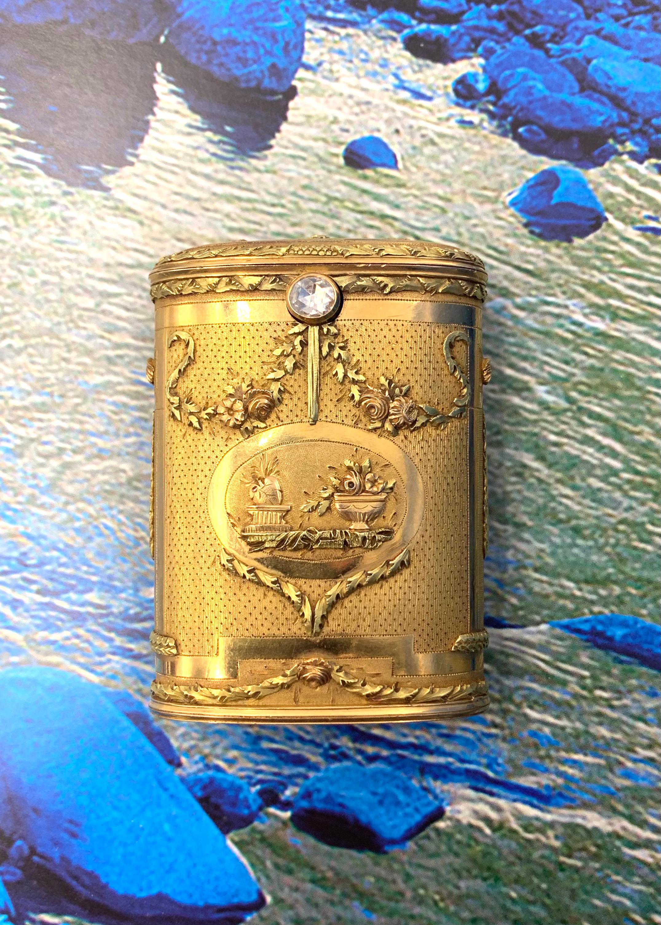 Seltene antike lateinamerikanische Dreifarbige Gold-, Diamant-Allegorie der Liebe Ovalschachtel (Rosenschliff) im Angebot