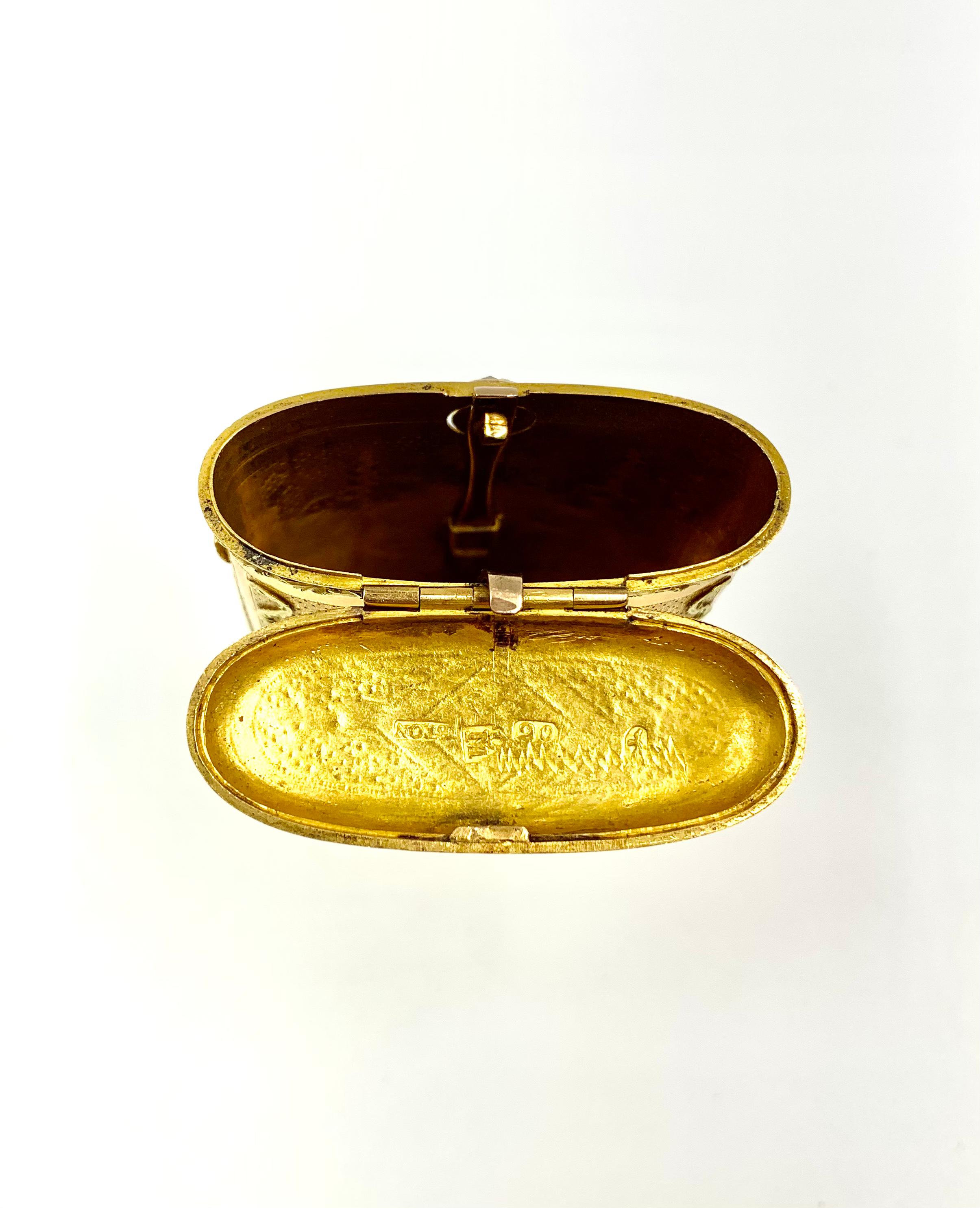 Seltene antike lateinamerikanische Dreifarbige Gold-, Diamant-Allegorie der Liebe Ovalschachtel im Angebot 1