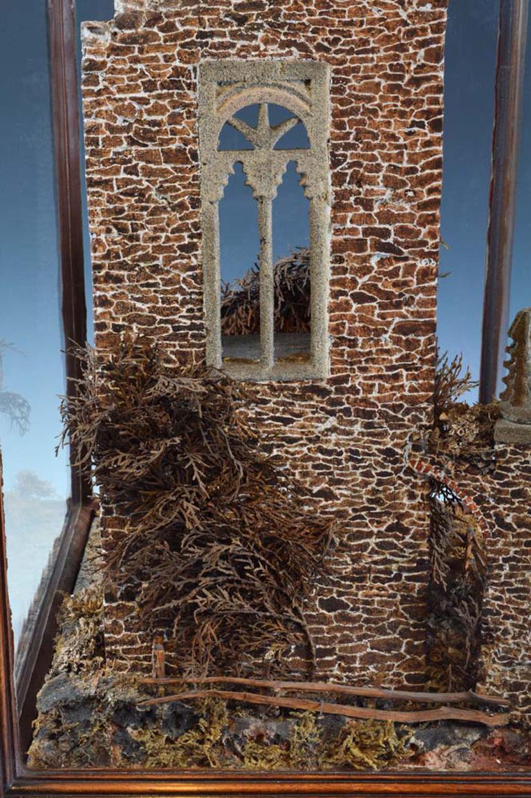 Rare Antique Mahogany Cased Cork Model of Castle Ruins In Good Condition In London, GB