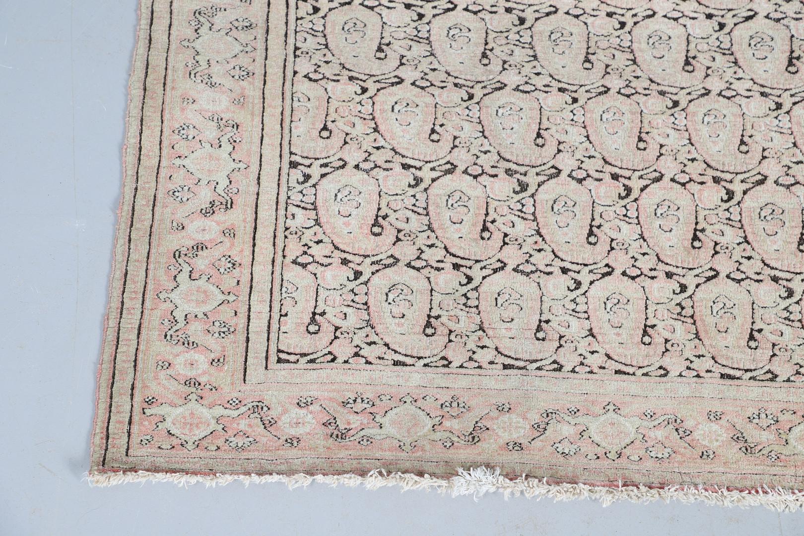 Rustic Rare Antique Rugs Malayer Traditional Blush Pink Rug Wool Paisley Pattern Carpet For Sale