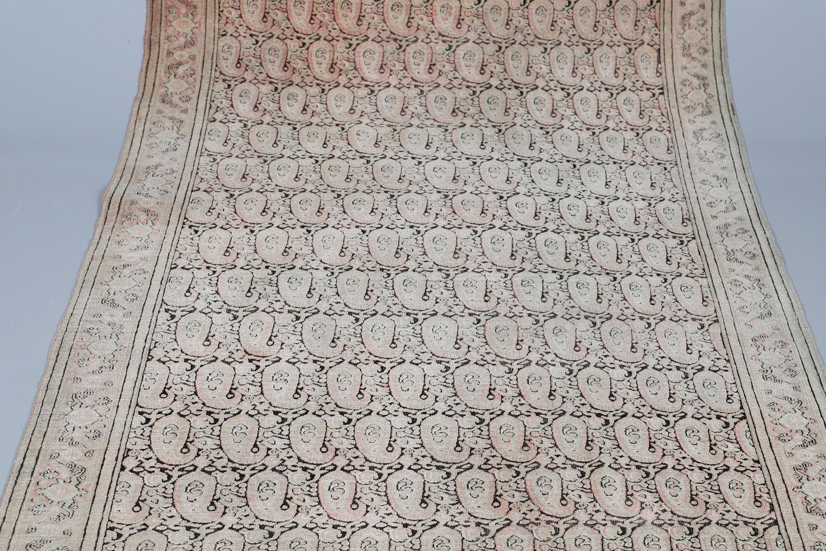 Vegetable Dyed Rare Antique Rugs Malayer Traditional Blush Pink Rug Wool Paisley Pattern Carpet For Sale